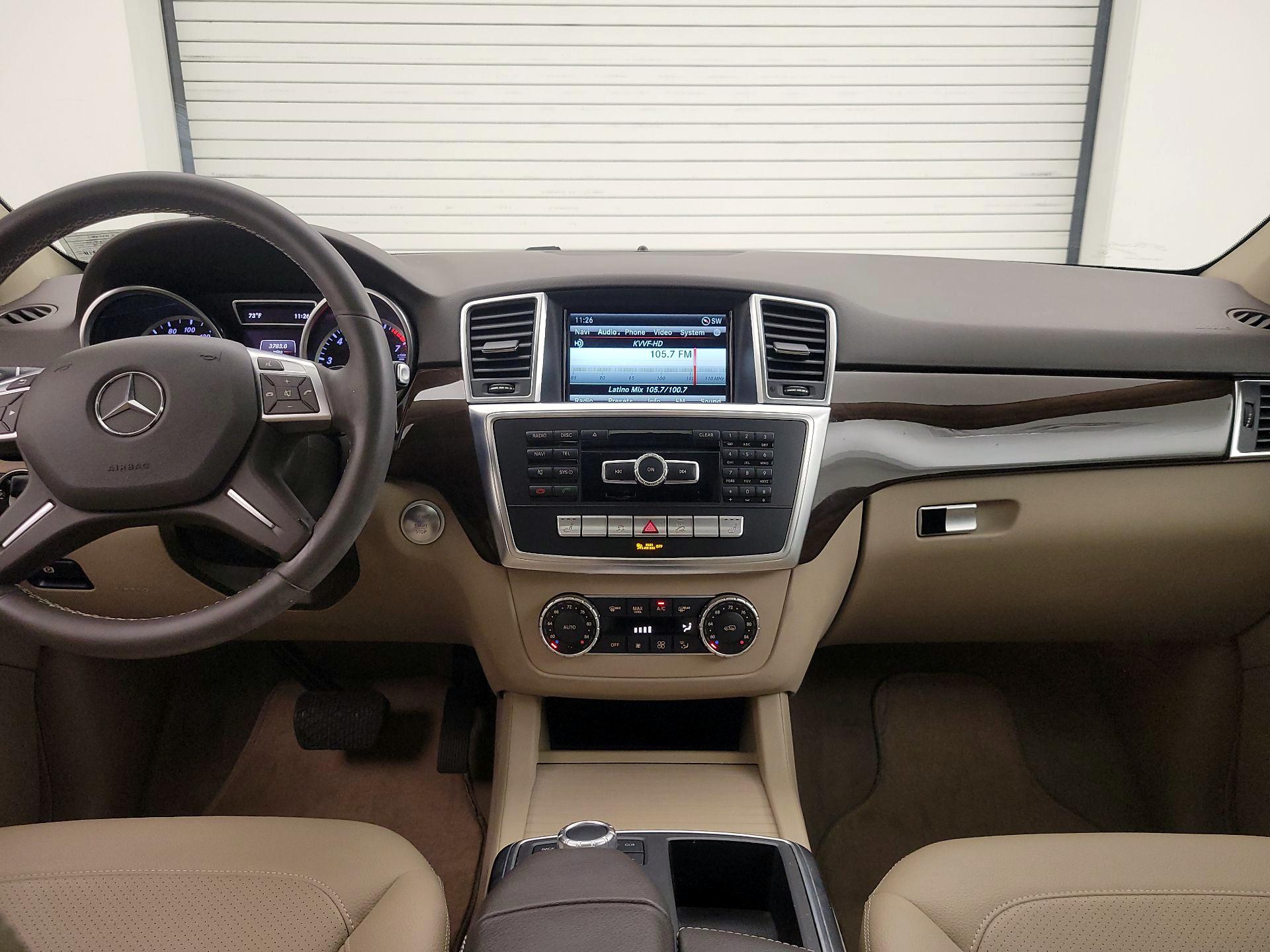 Thumbnail: 2015 Mercedes-Benz M-Class - 9