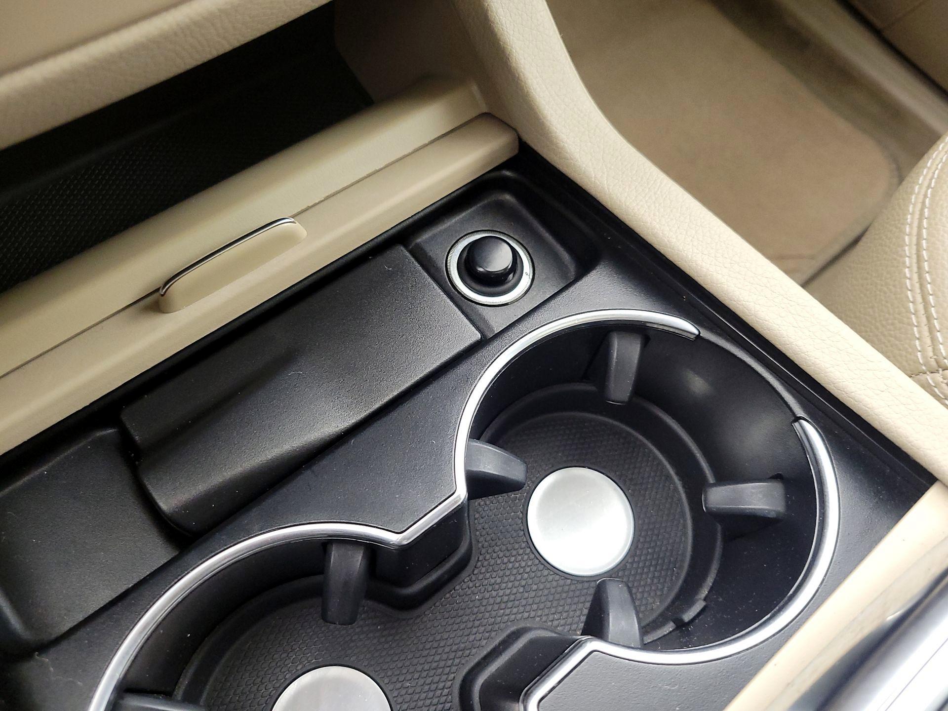 Thumbnail: 2015 Mercedes-Benz M-Class - 19