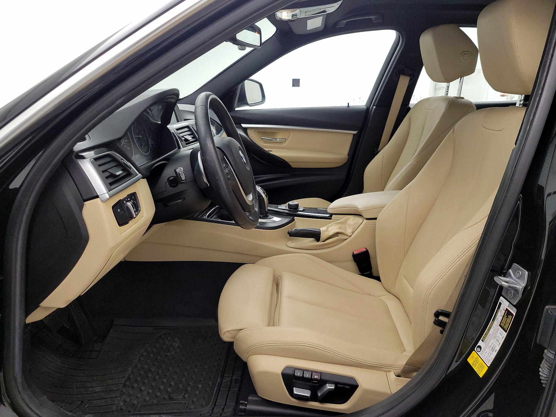 Thumbnail: 2017 BMW 3 Series - 11