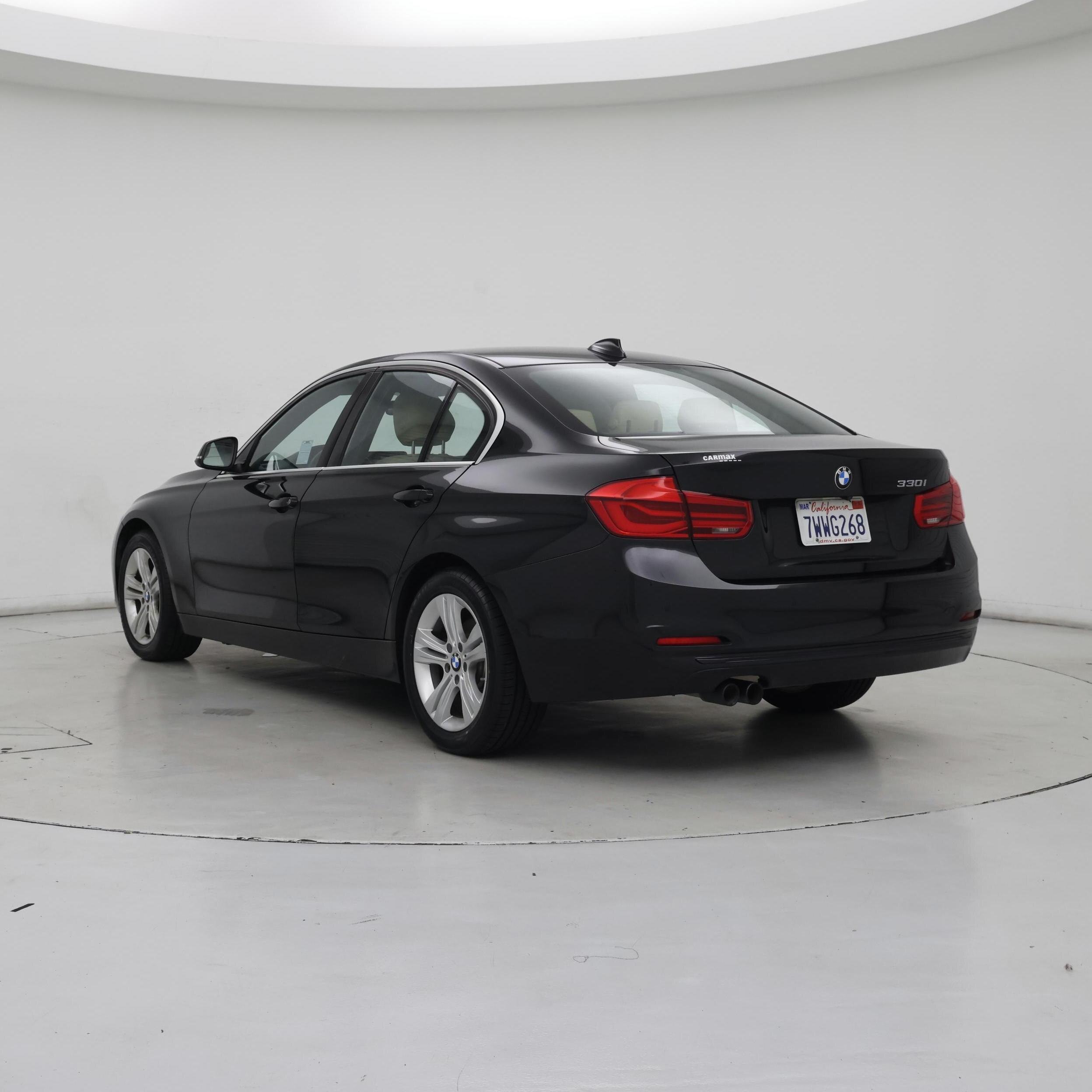 Thumbnail: 2017 BMW 3 Series - 2