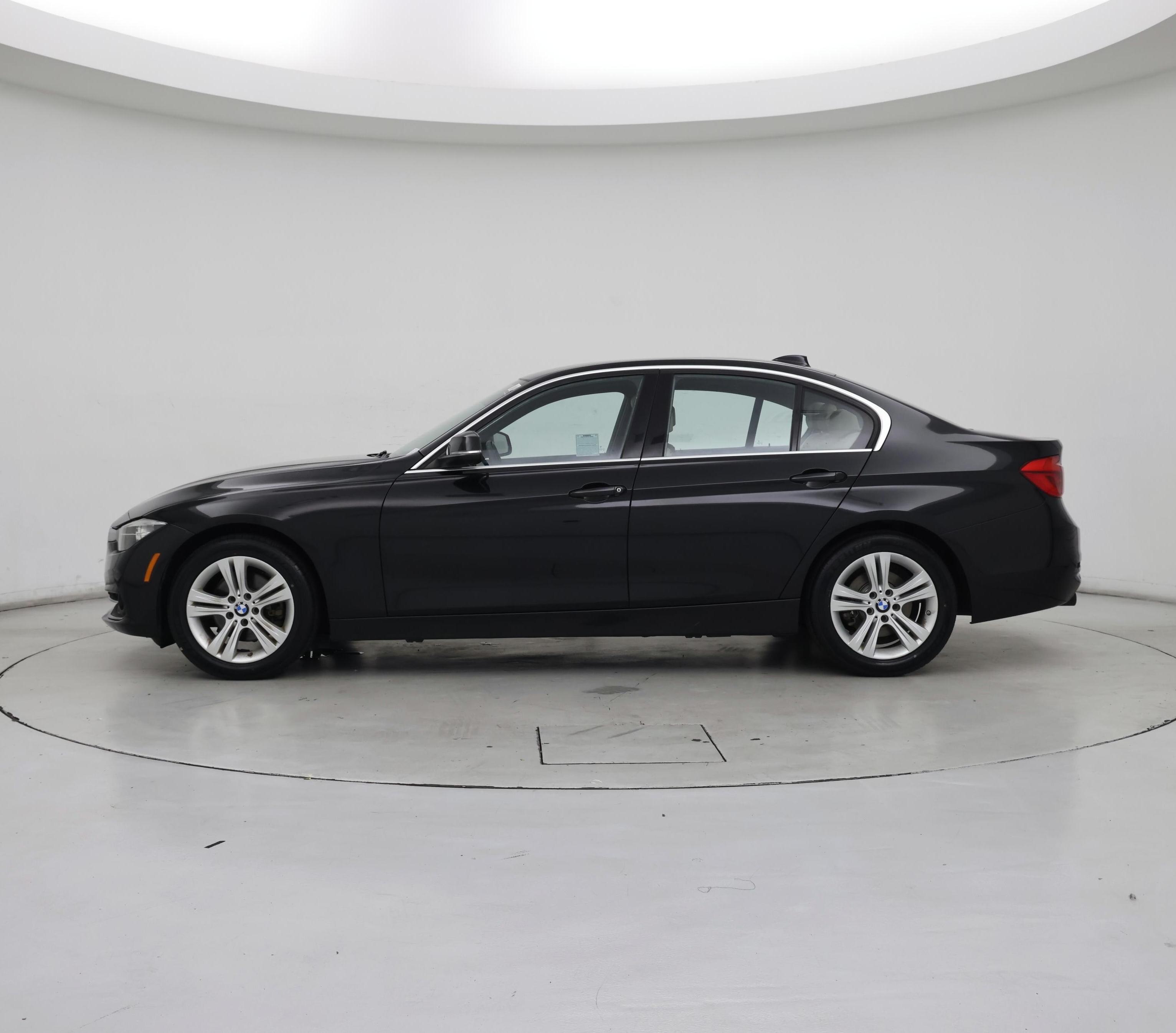 Thumbnail: 2017 BMW 3 Series - 3
