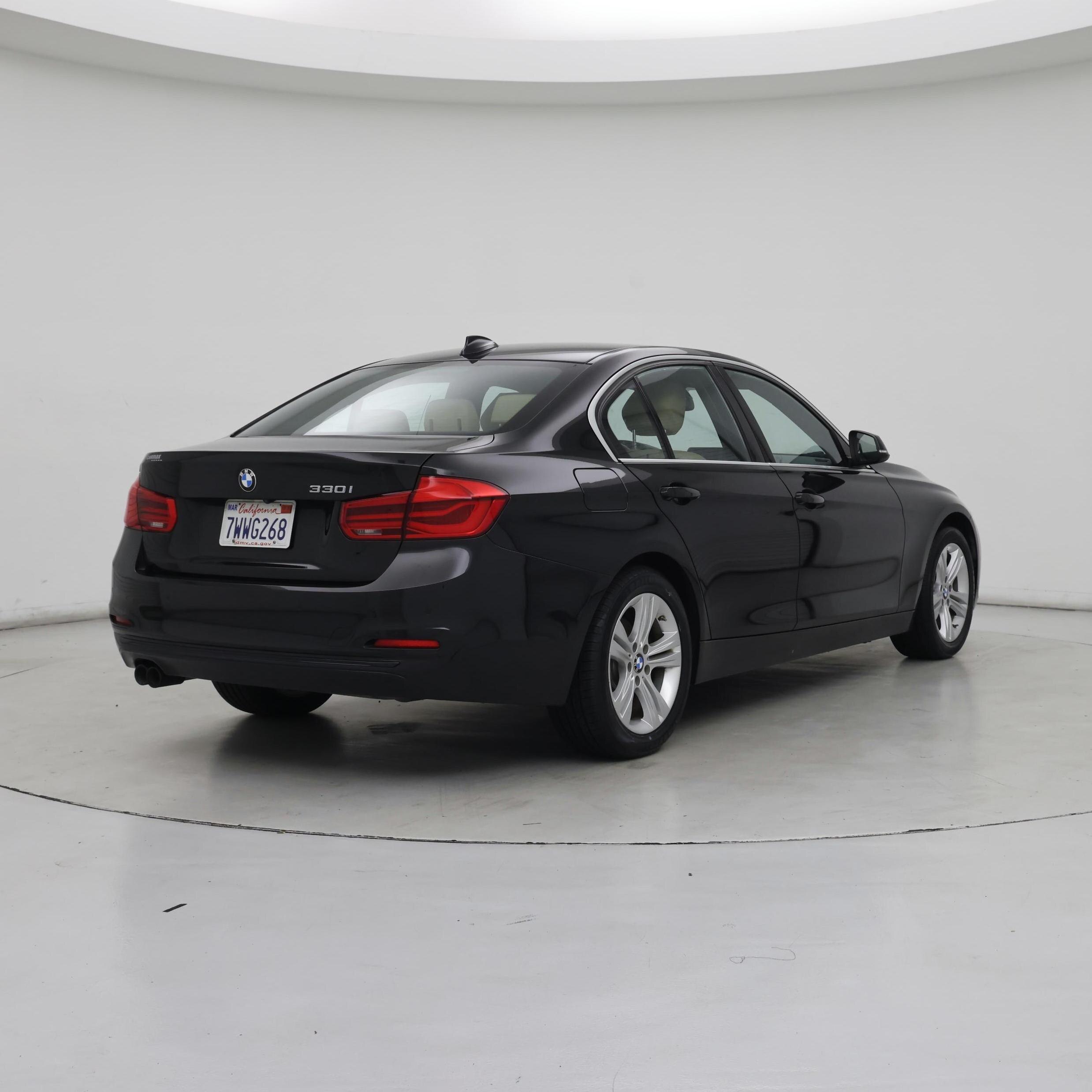 Thumbnail: 2017 BMW 3 Series - 8