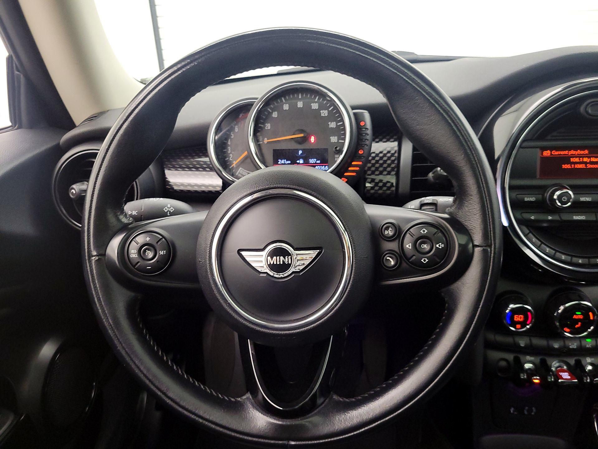 Thumbnail: 2016 MINI Cooper Hardtop - 10