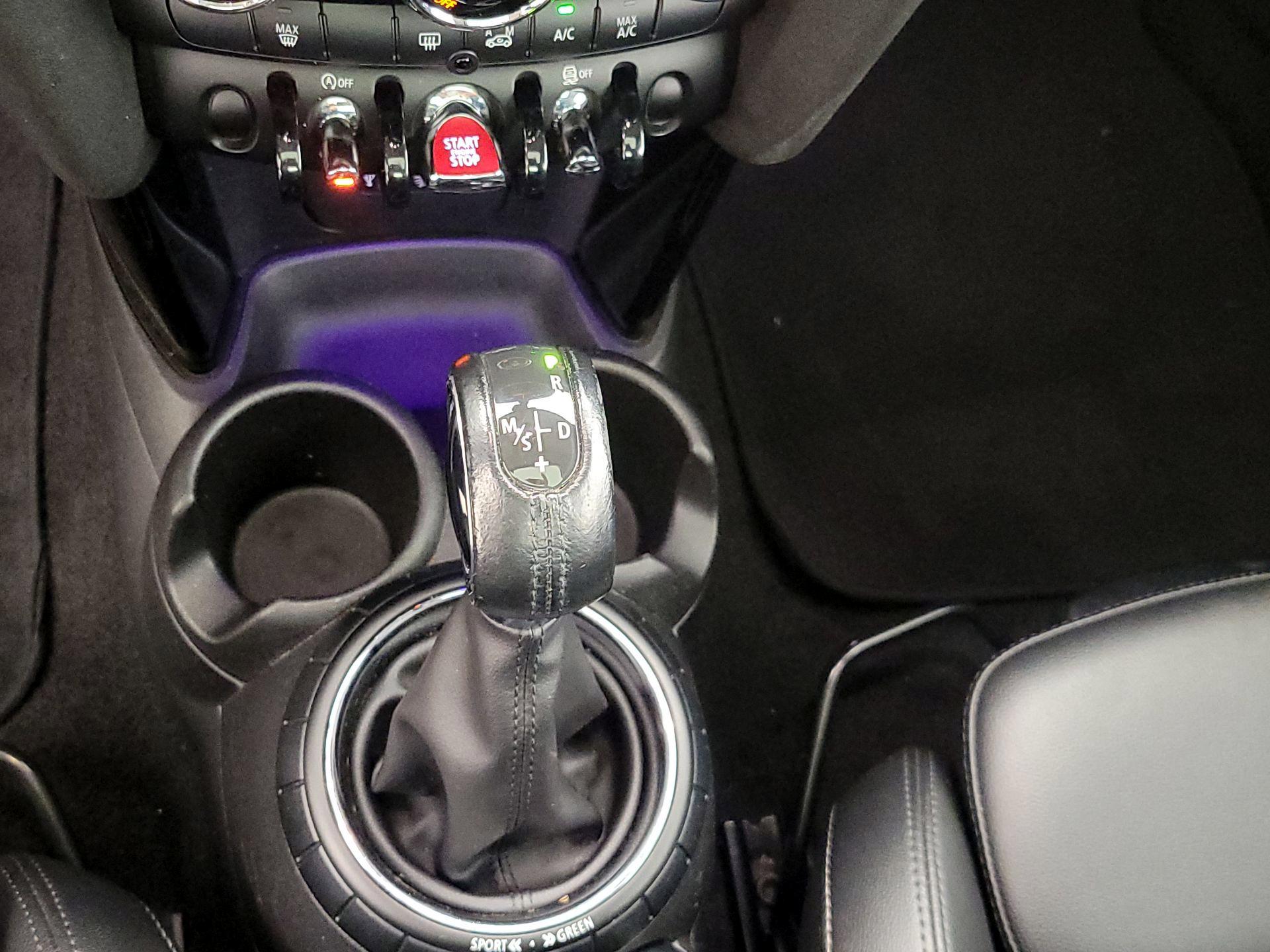 Thumbnail: 2016 MINI Cooper Hardtop - 16