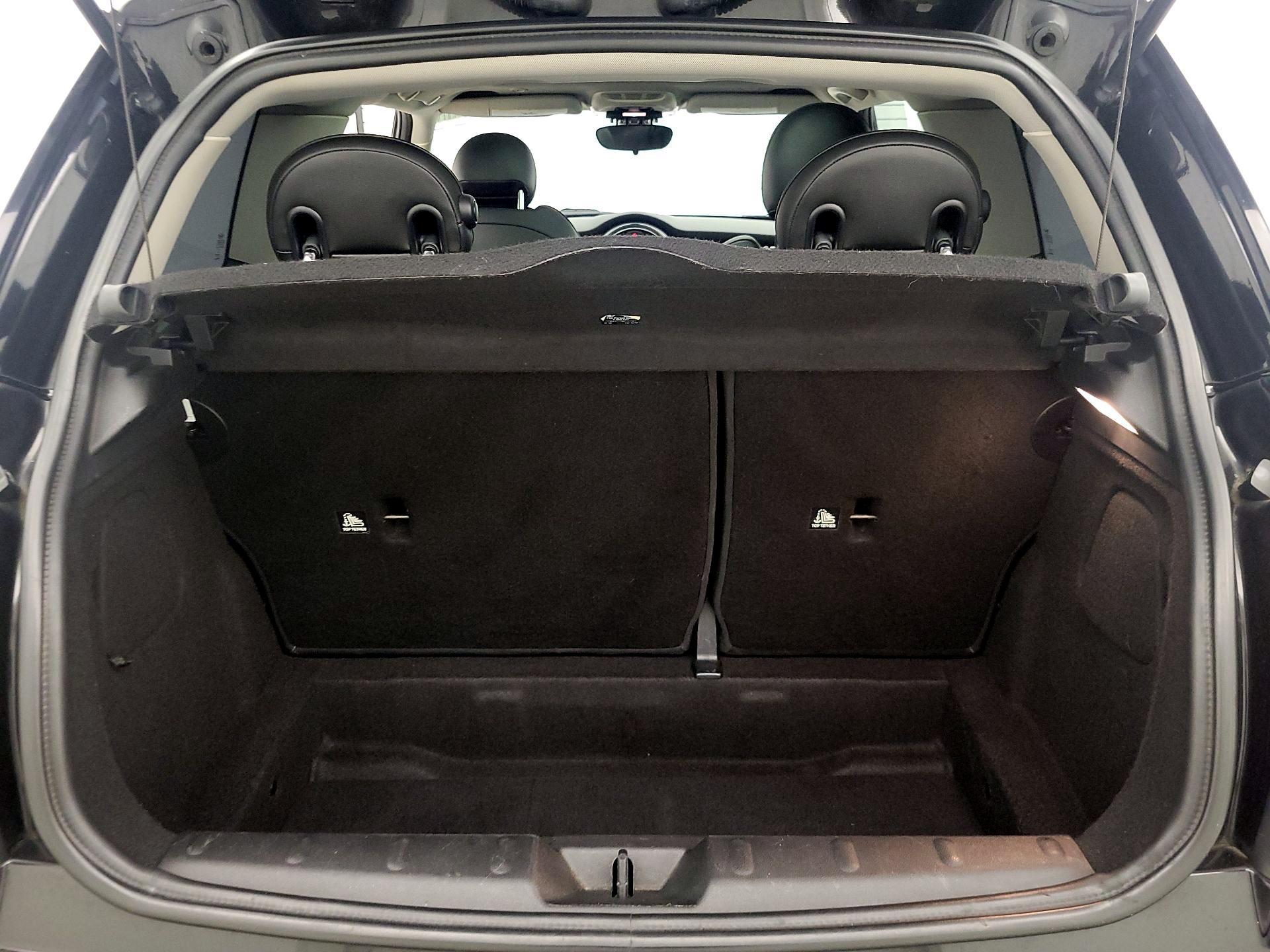 Thumbnail: 2016 MINI Cooper Hardtop - 18