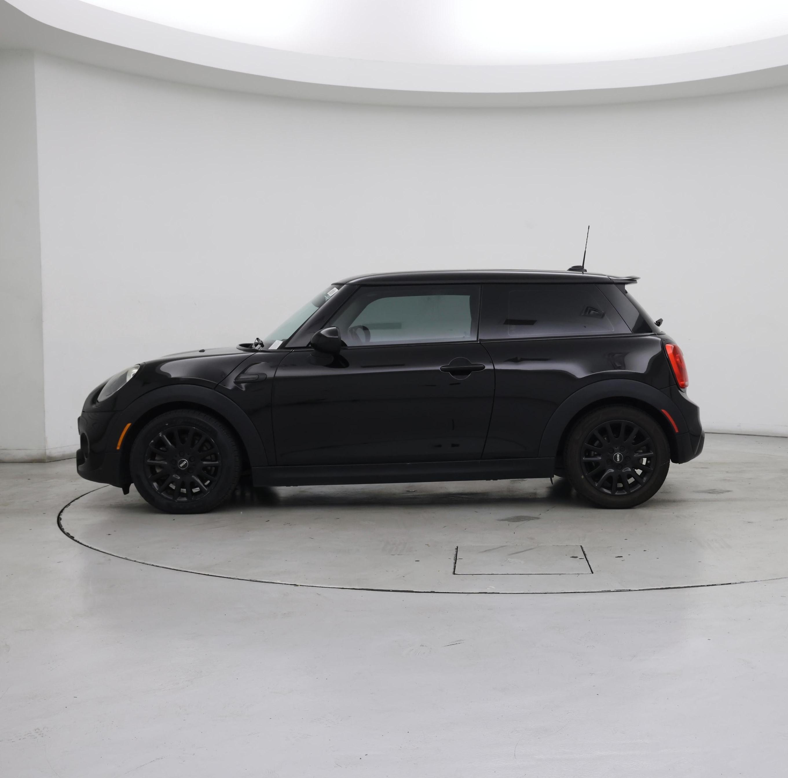 Thumbnail: 2016 MINI Cooper Hardtop - 3
