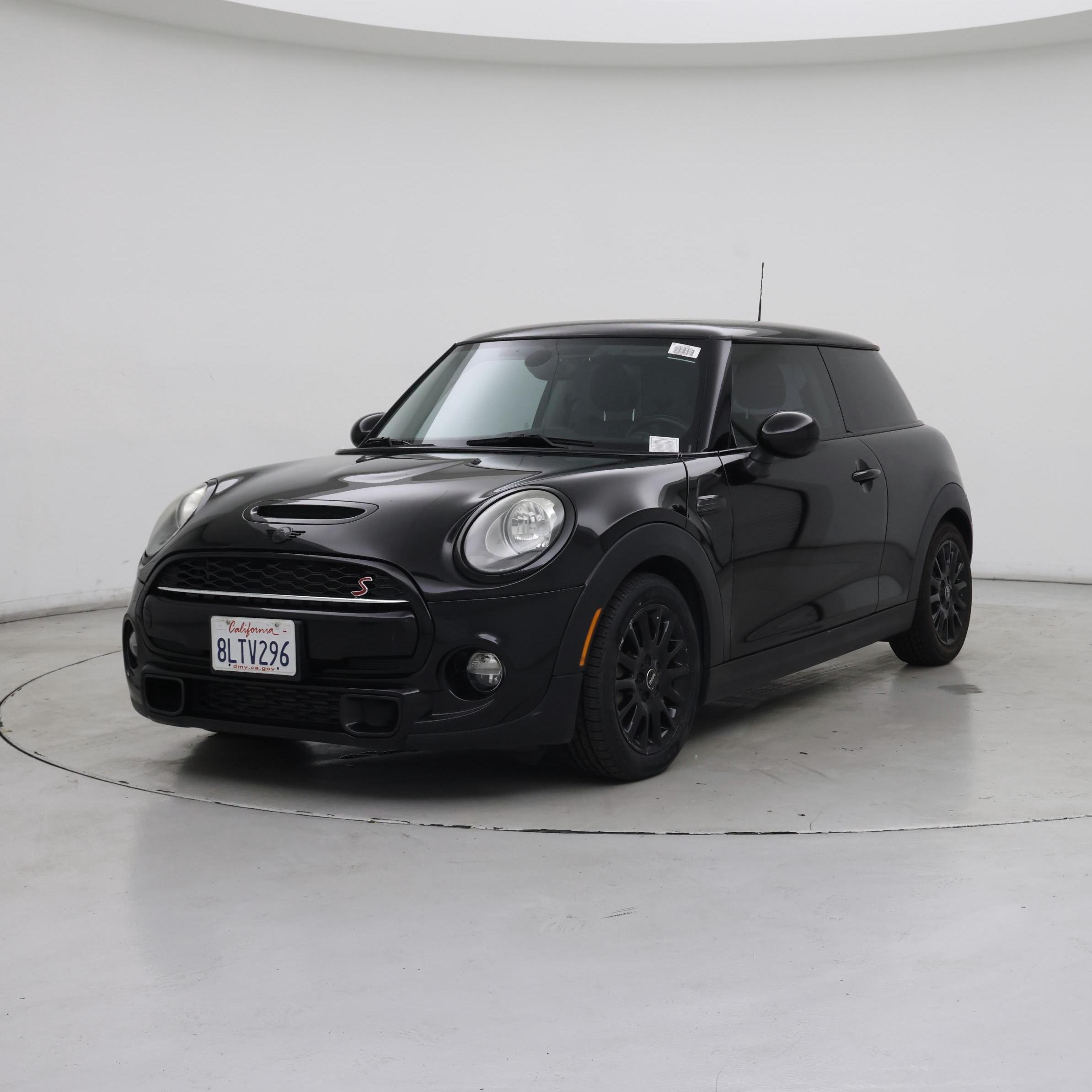 Thumbnail: 2016 MINI Cooper Hardtop - 4