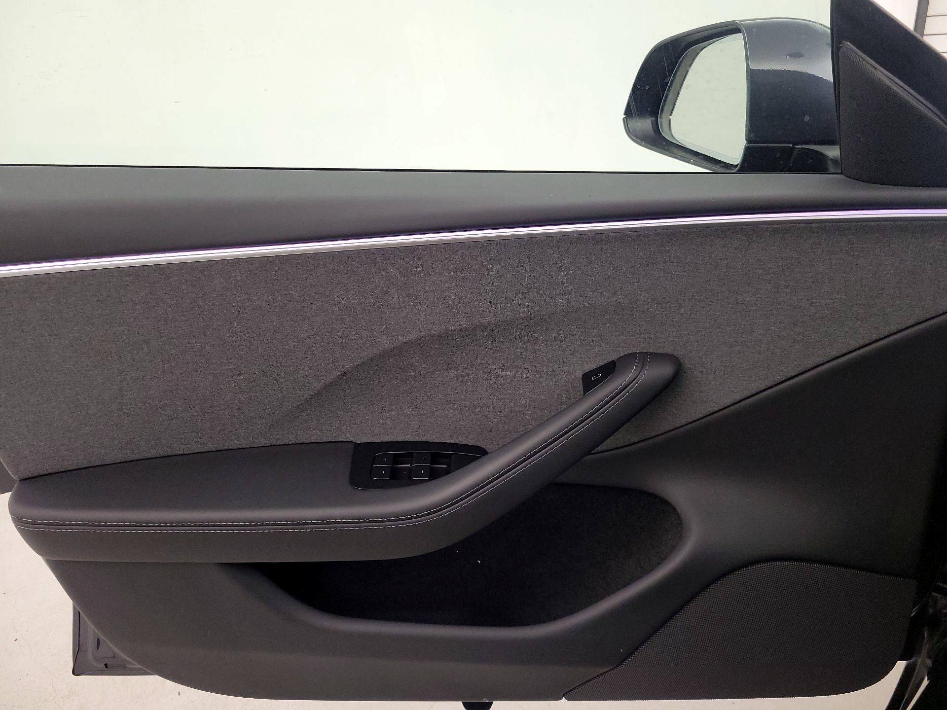 Thumbnail: 2025 Tesla Model 3 - 12