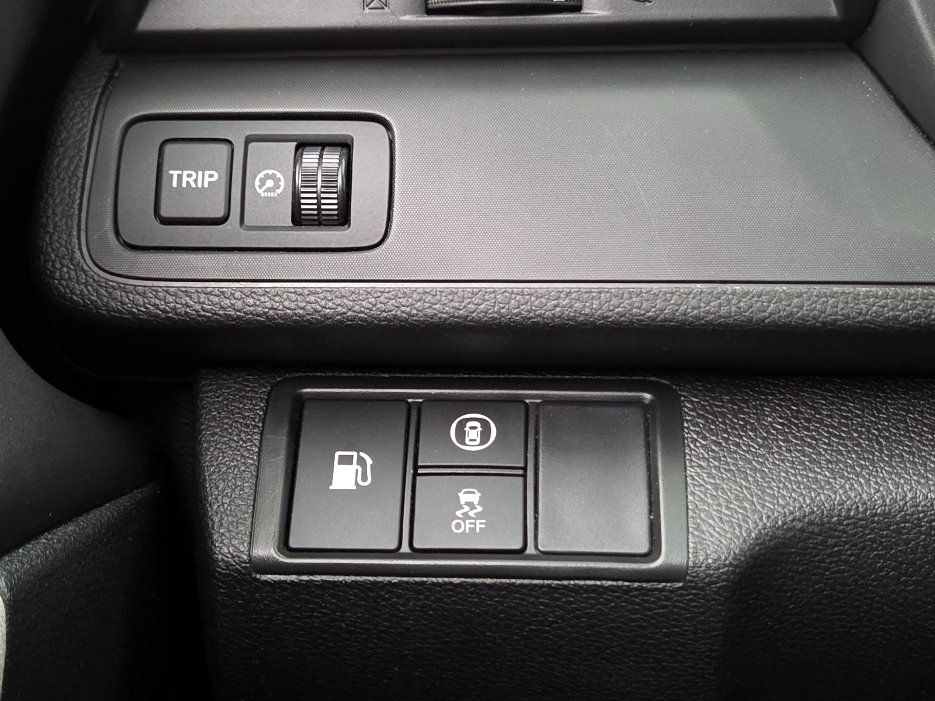 Thumbnail: 2020 Honda Insight - 13