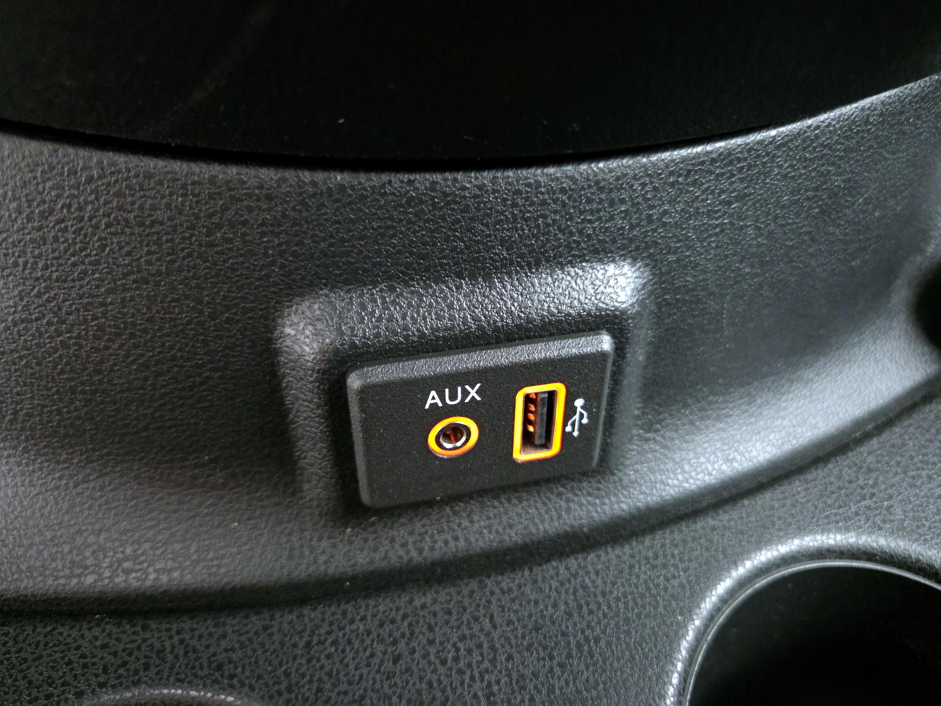 Thumbnail: 2019 Nissan Versa Note - 18