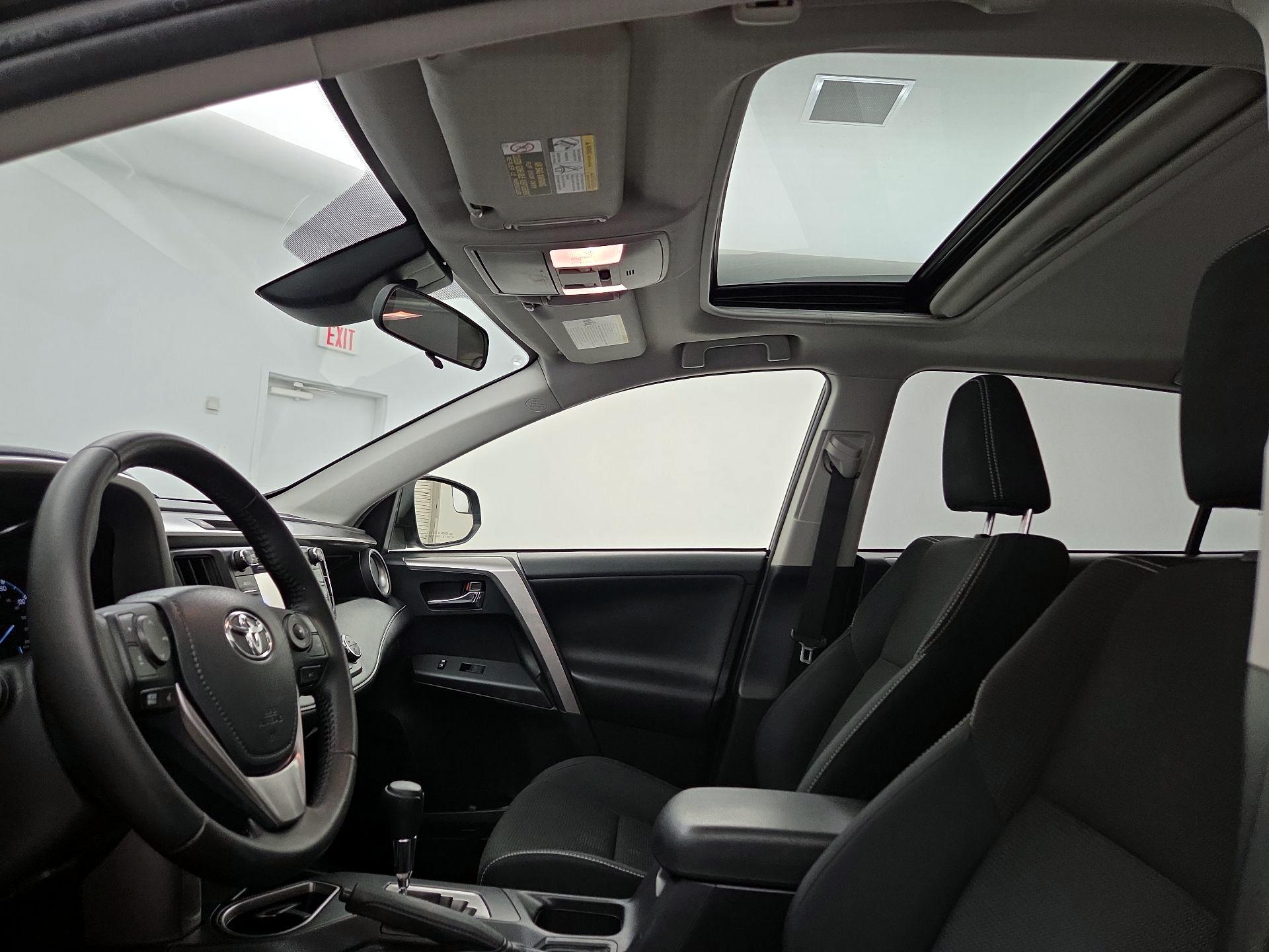 Thumbnail: 2017 Toyota RAV4 - 19