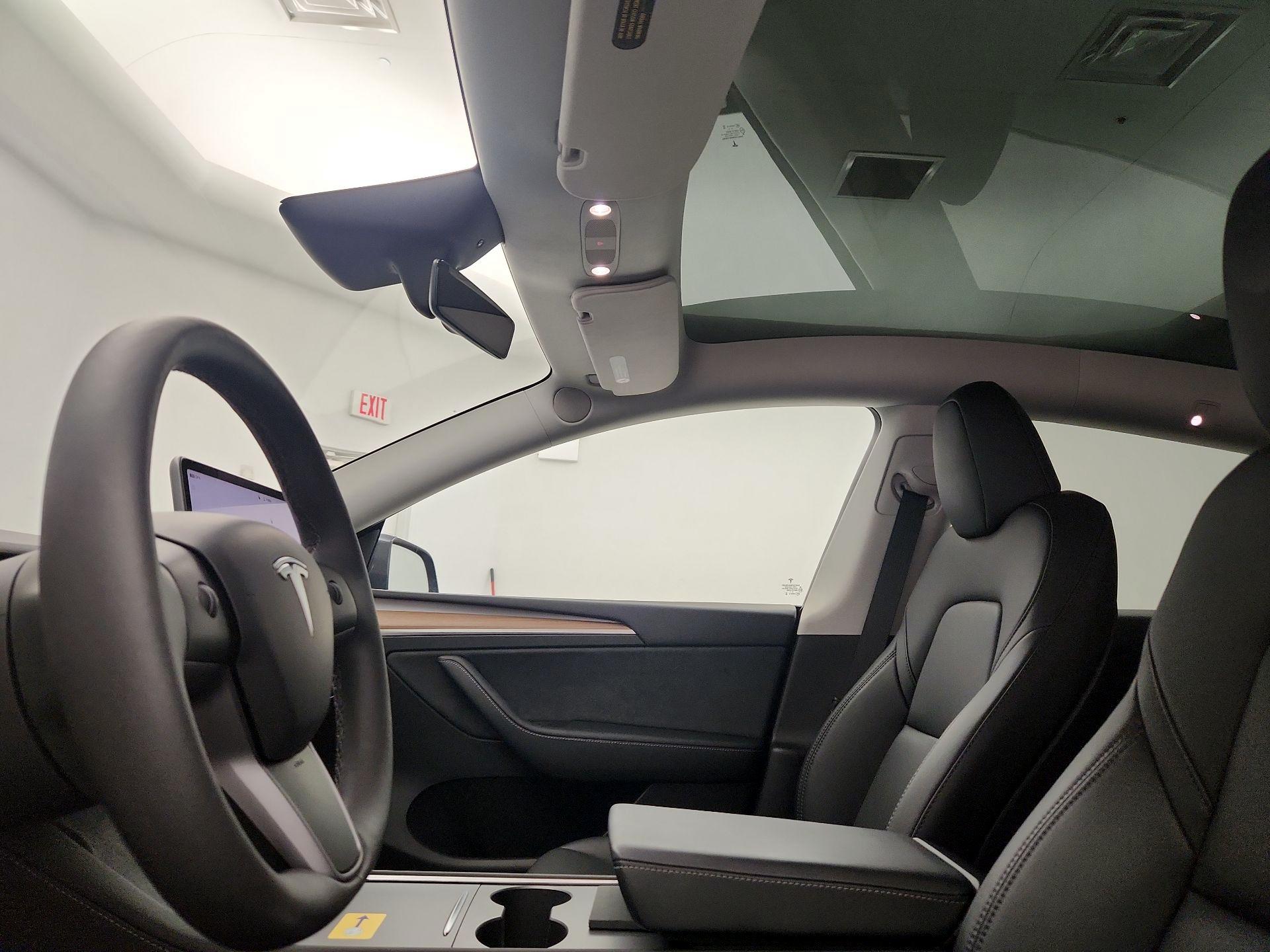 Thumbnail: 2023 Tesla Model Y - 17