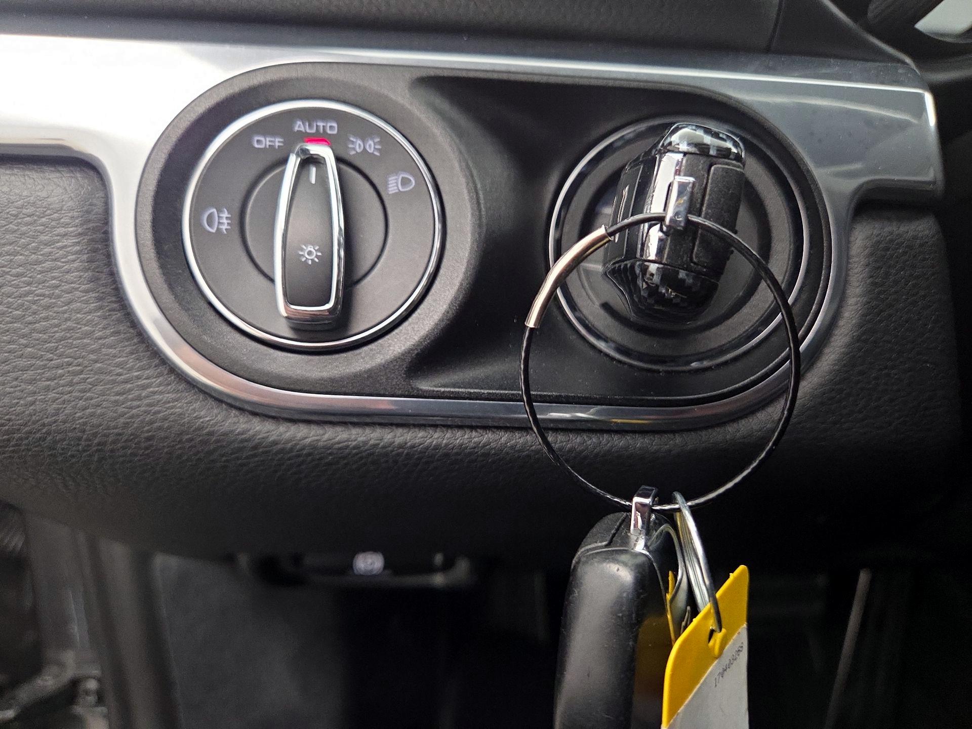 Thumbnail: 2016 Porsche Cayman - 13