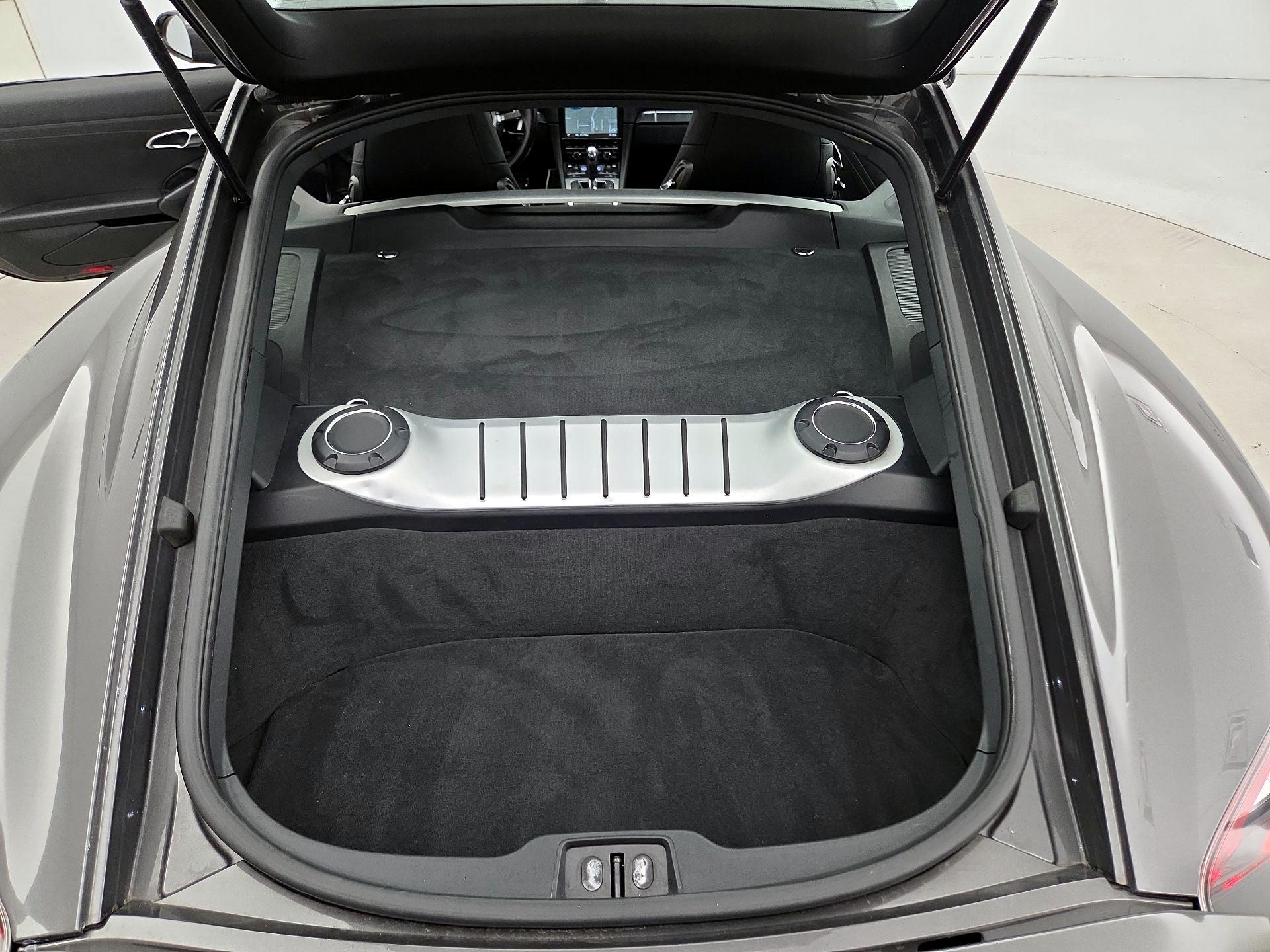 Thumbnail: 2016 Porsche Cayman - 19