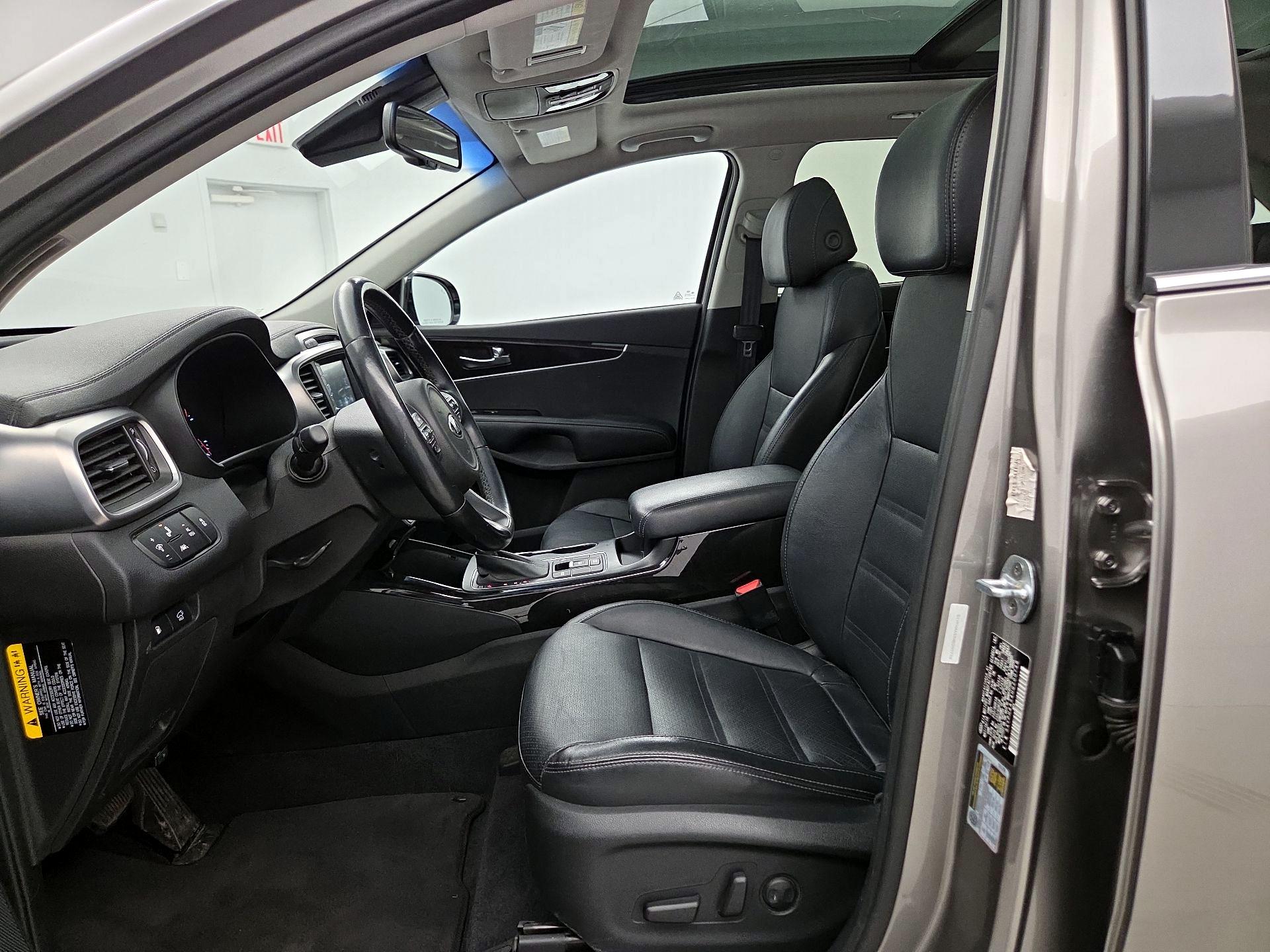 Thumbnail: 2017 Kia Sorento - 11