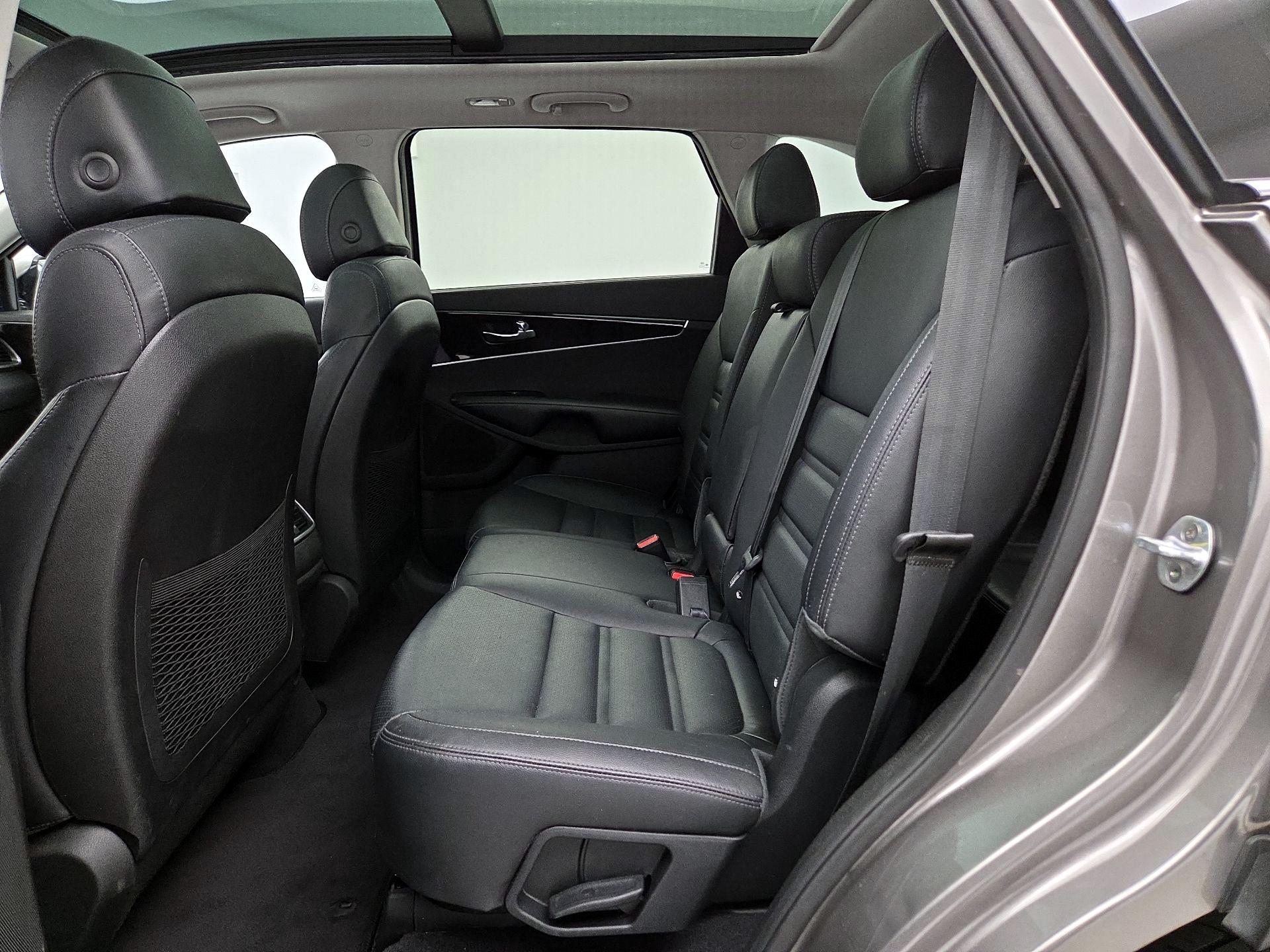 Thumbnail: 2017 Kia Sorento - 20