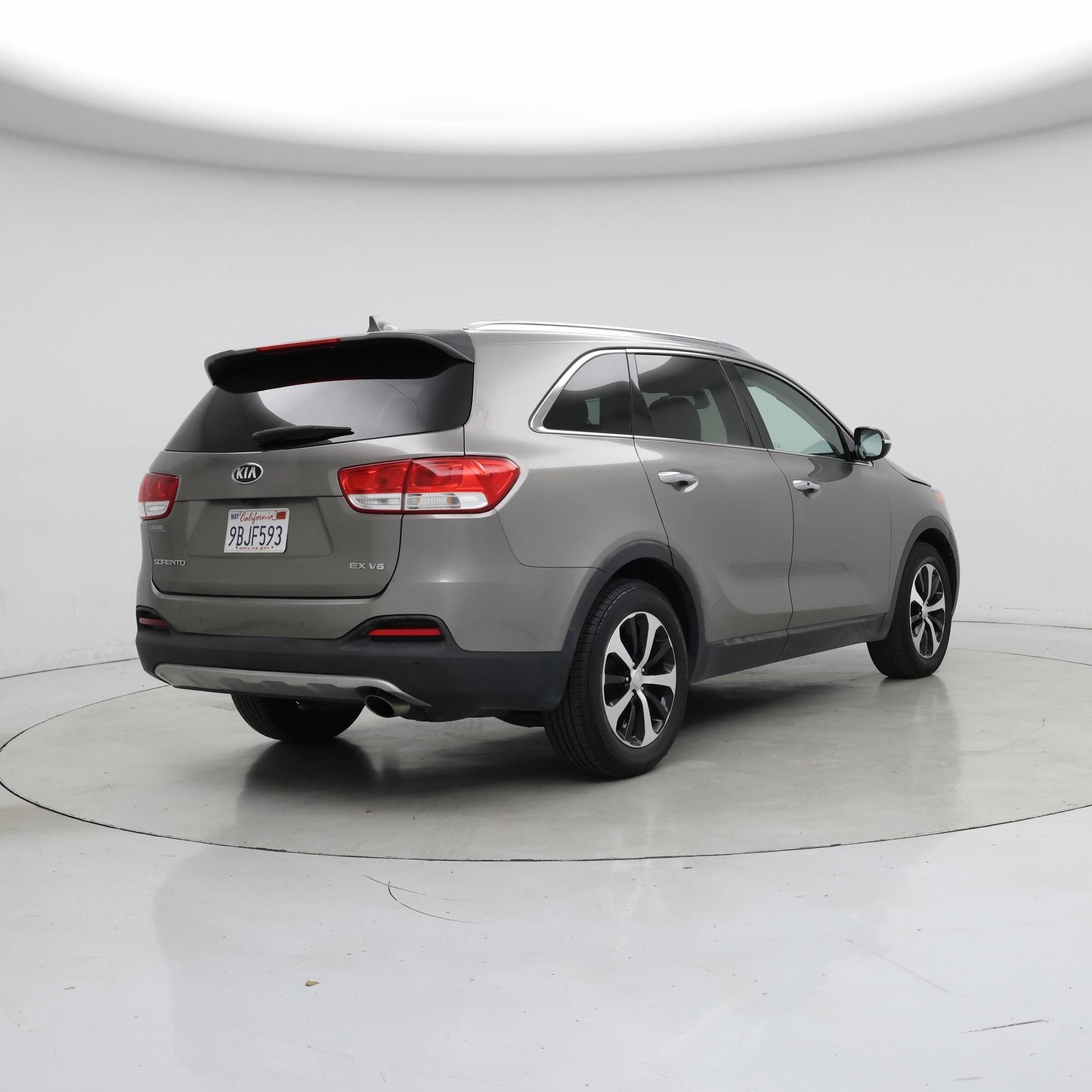 Thumbnail: 2017 Kia Sorento - 8