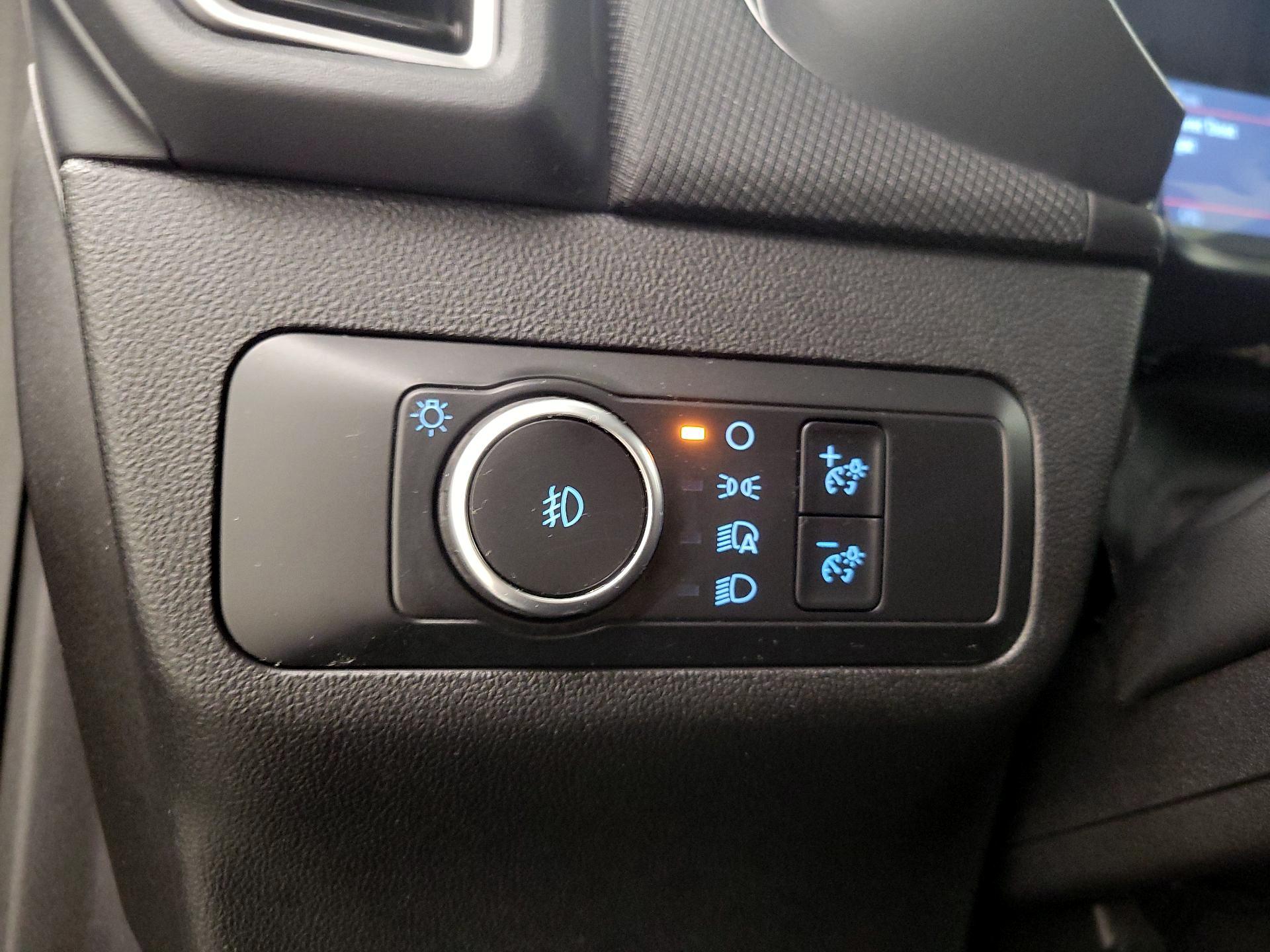 Thumbnail: 2022 Ford Bronco Sport - 13