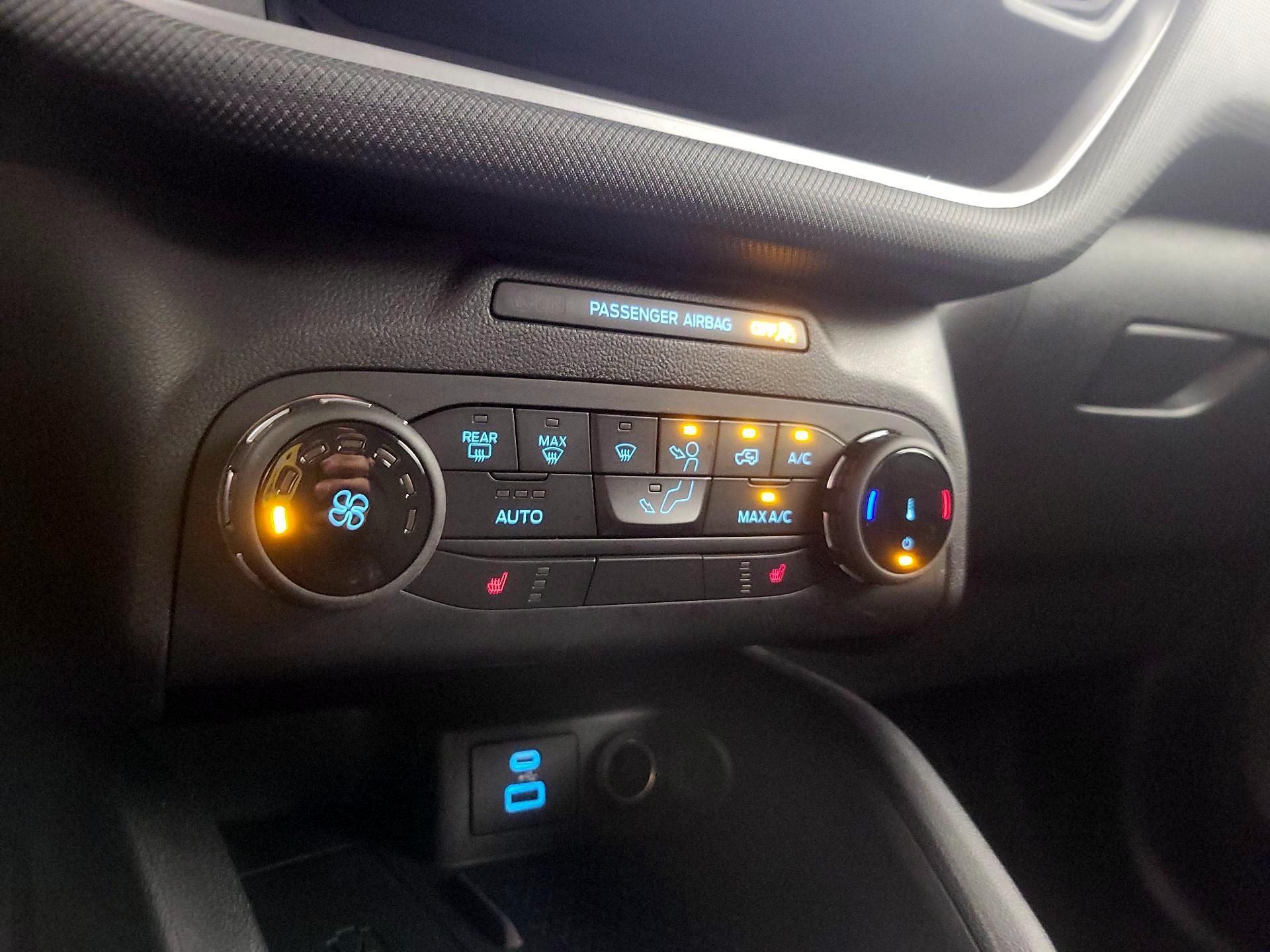 Thumbnail: 2022 Ford Bronco Sport - 16