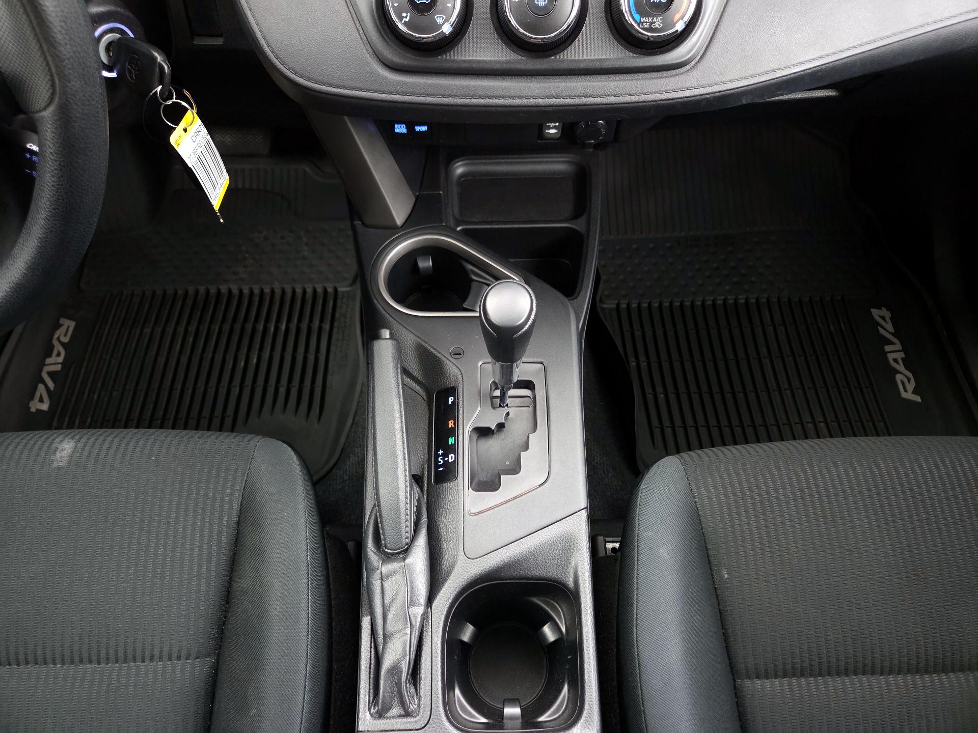 Thumbnail: 2016 Toyota RAV4 - 17