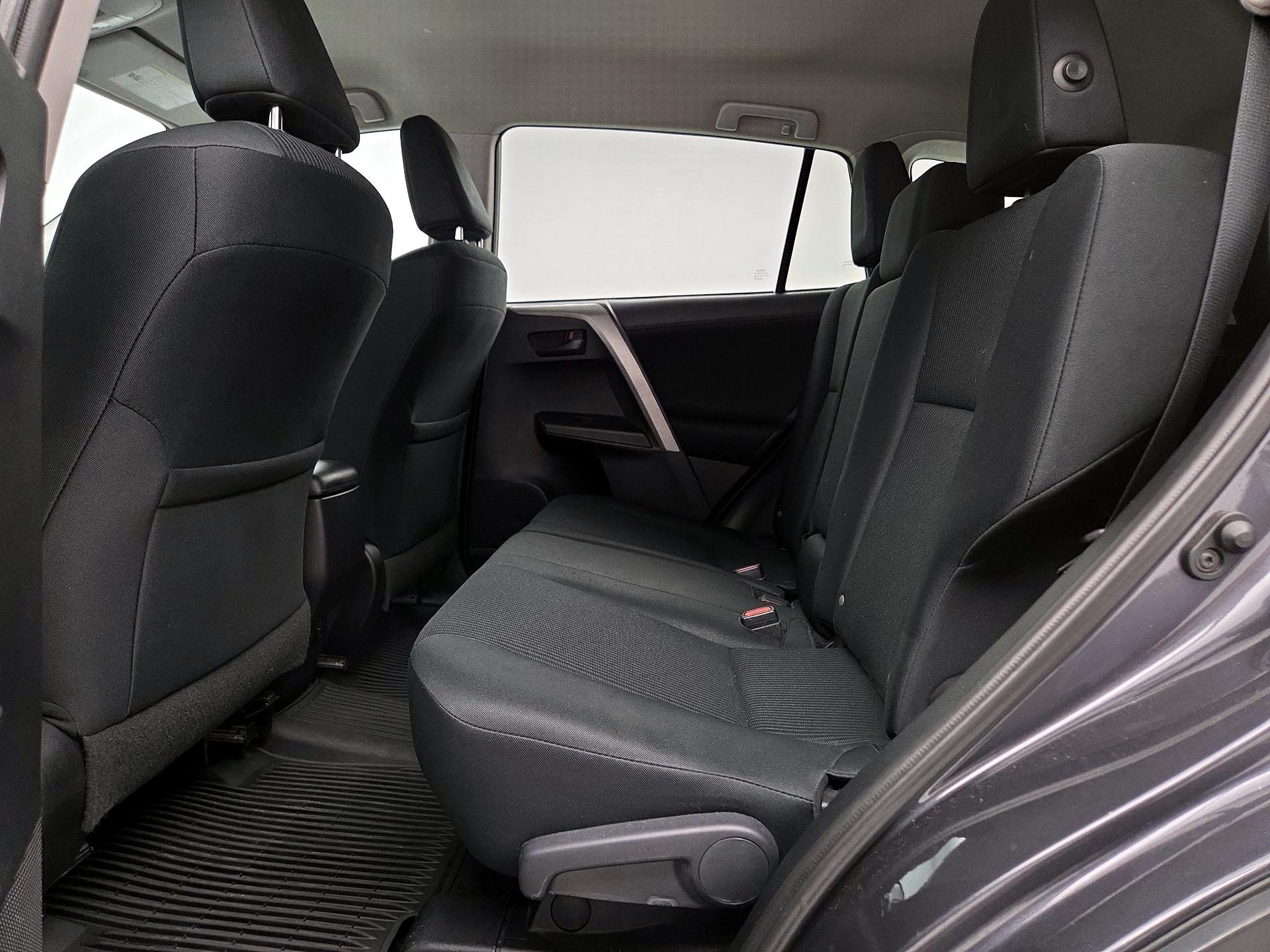 Thumbnail: 2016 Toyota RAV4 - 19