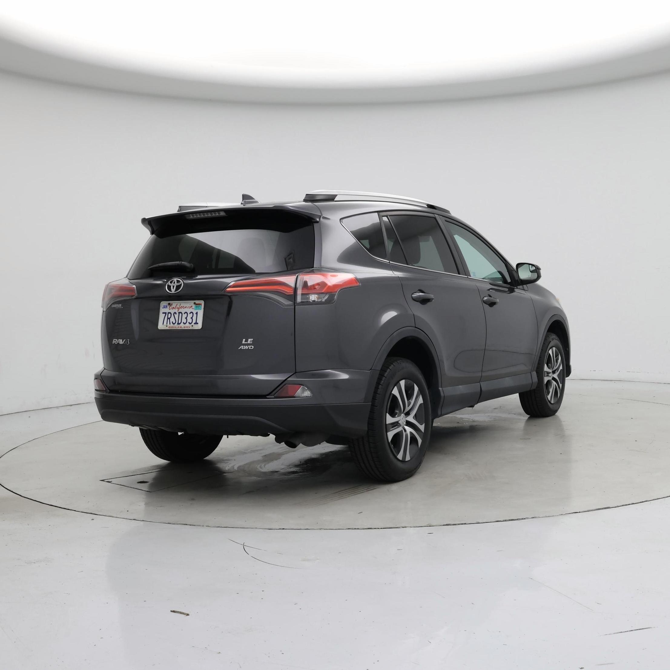 Thumbnail: 2016 Toyota RAV4 - 8