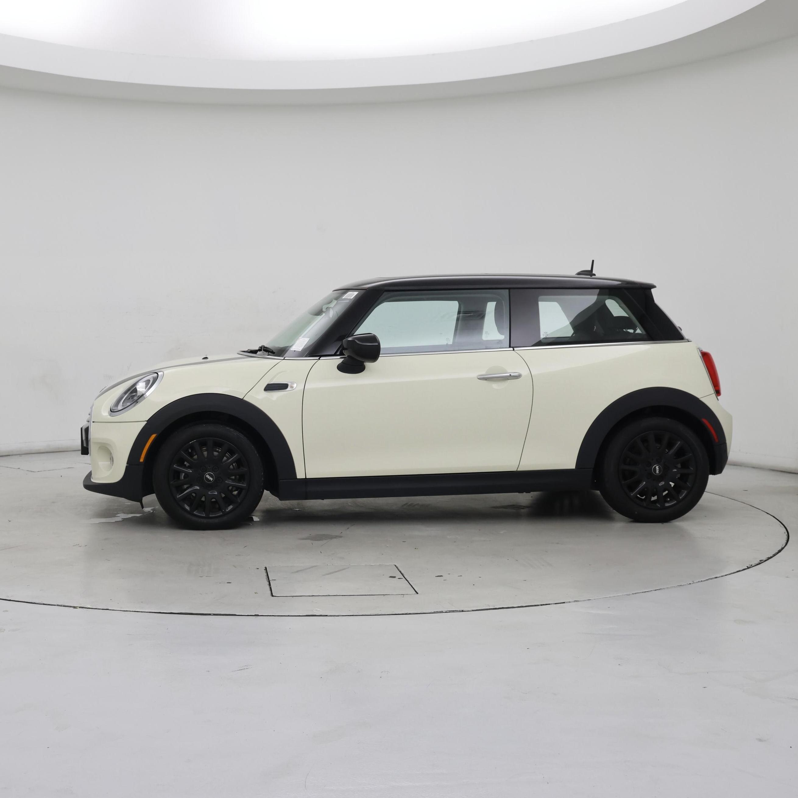 Thumbnail: 2021 MINI Cooper Hardtop - 3
