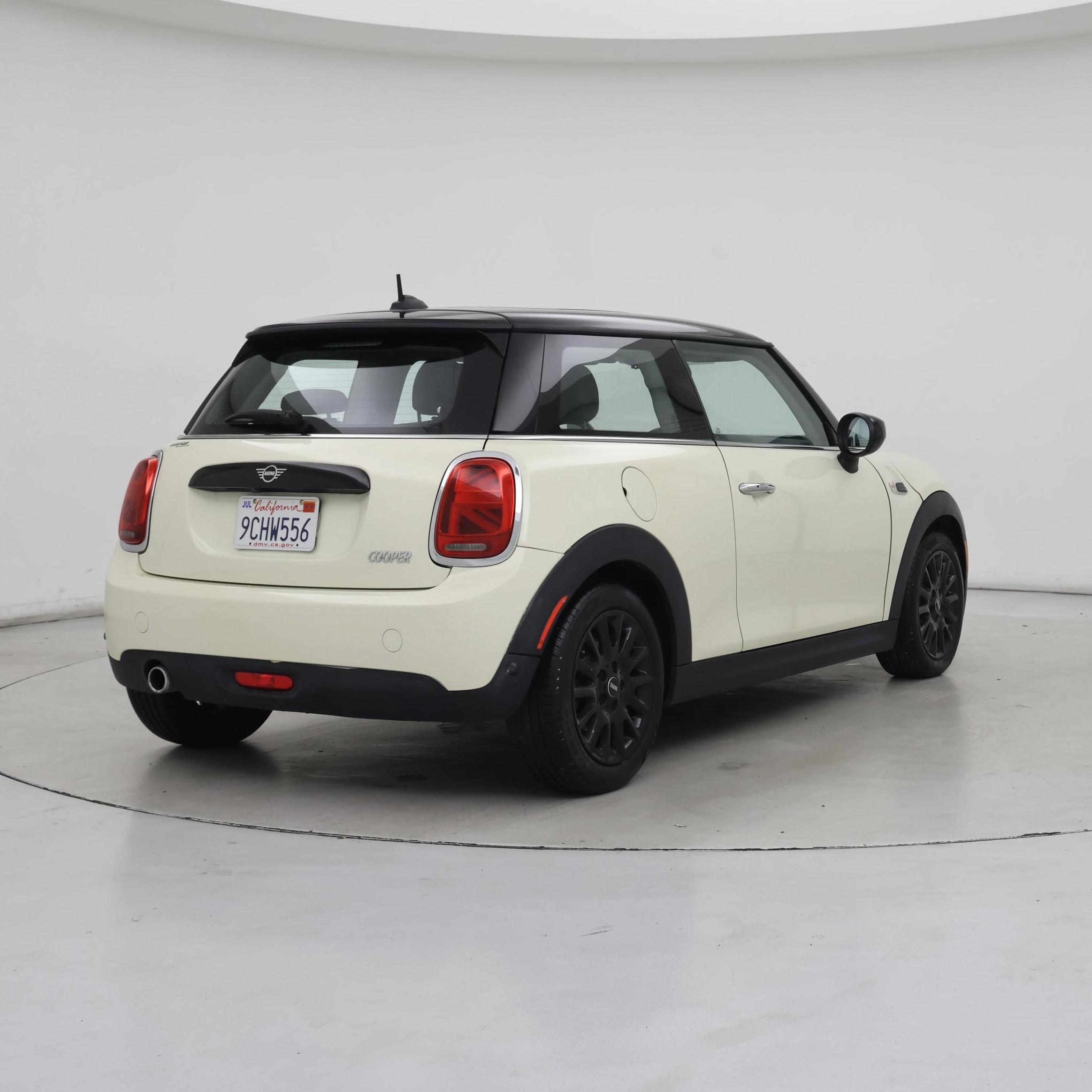Thumbnail: 2021 MINI Cooper Hardtop - 8