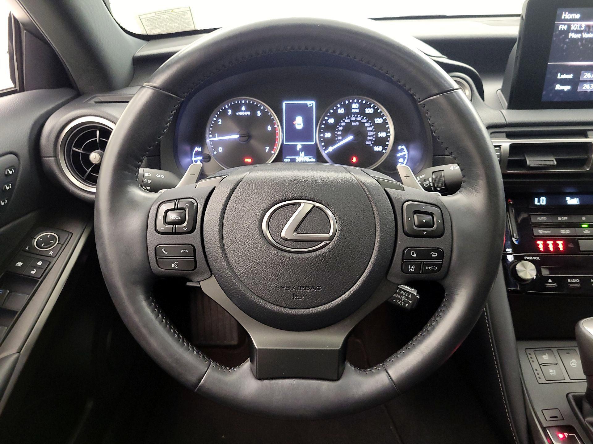 Thumbnail: 2022 Lexus IS - 10