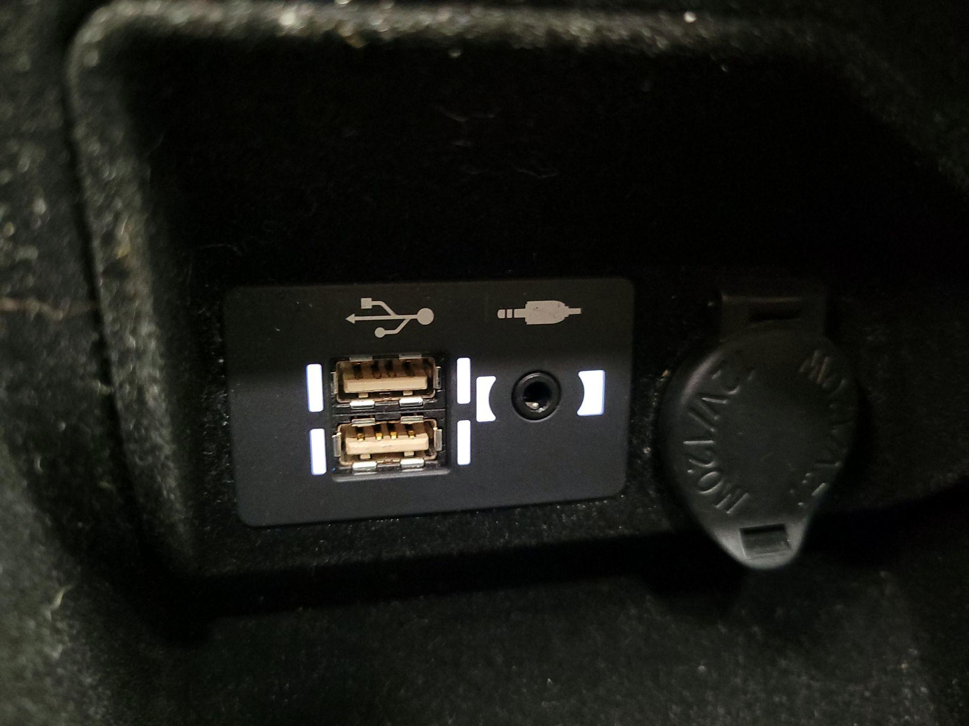 Thumbnail: 2022 Lexus IS - 18