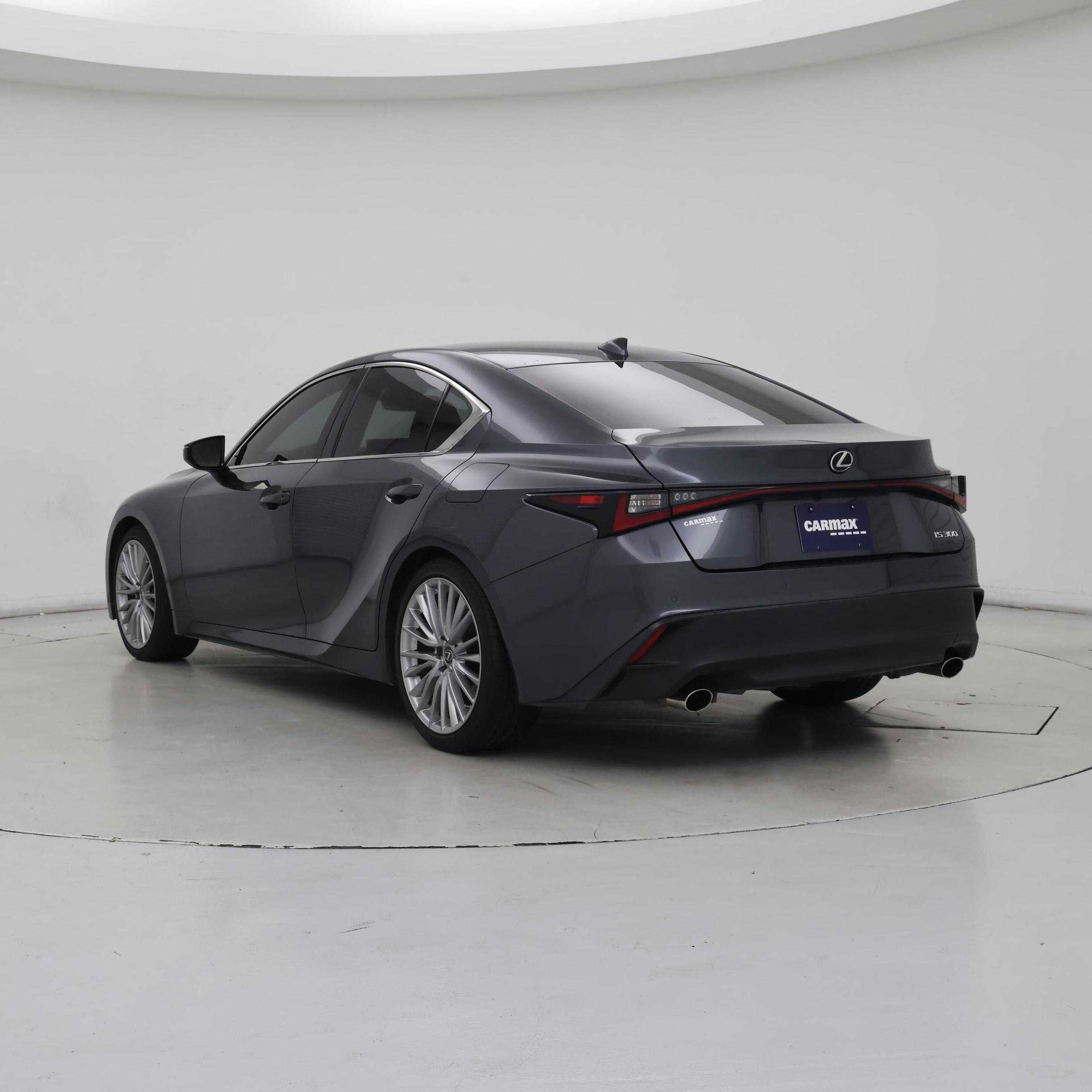 Thumbnail: 2022 Lexus IS - 2