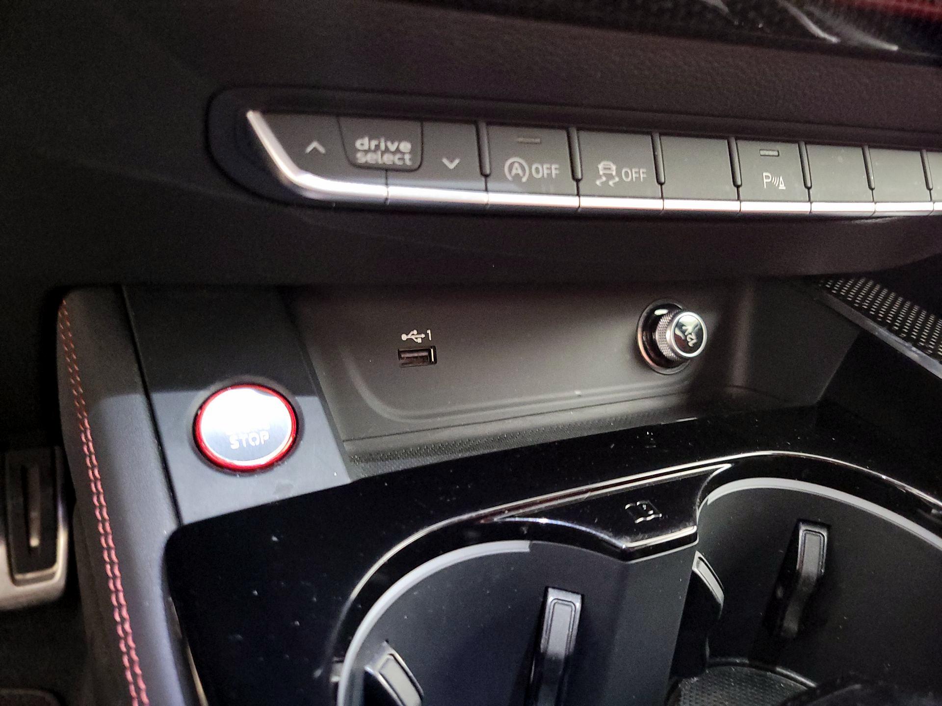 Thumbnail: 2020 Audi S5 - 19