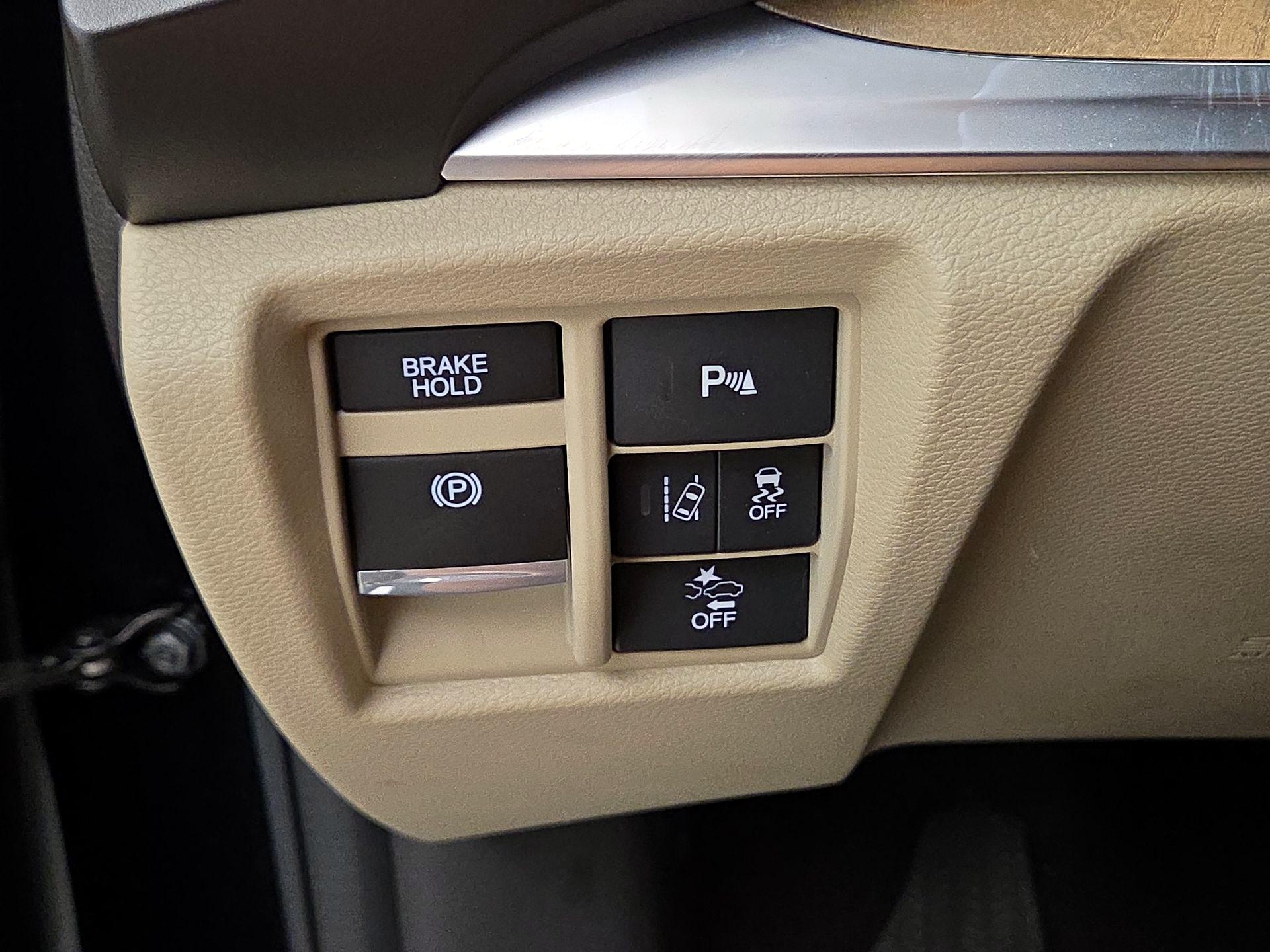 Thumbnail: 2019 Acura MDX - 13