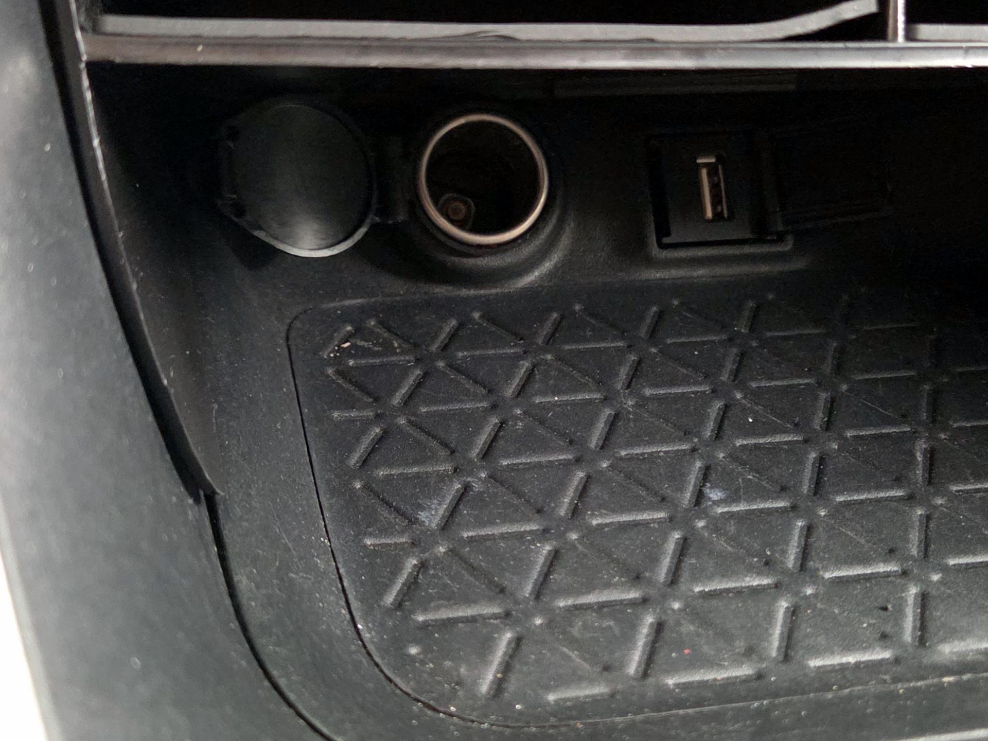 Thumbnail: 2021 Toyota RAV4 - 18