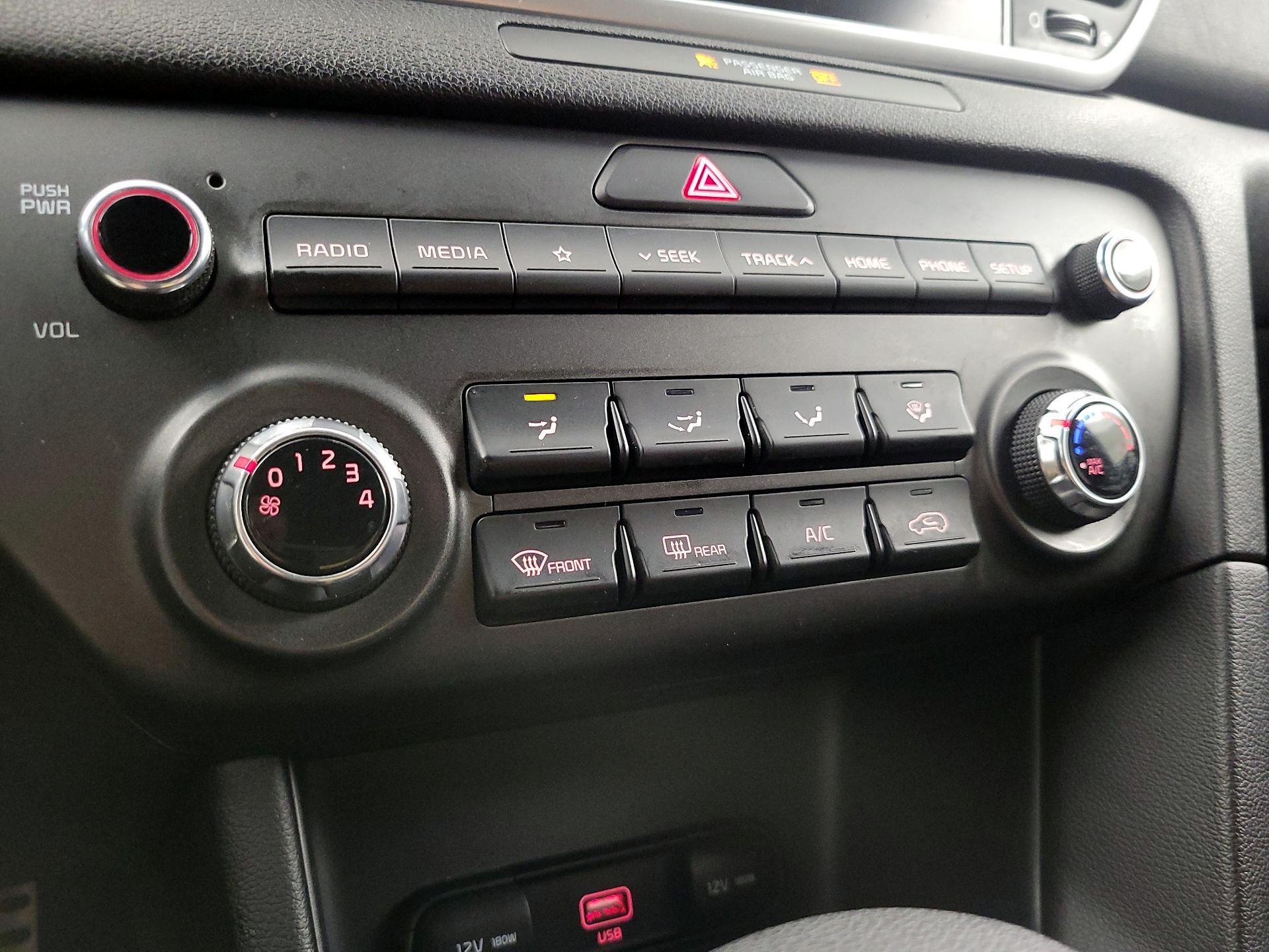 Thumbnail: 2020 Kia Sportage - 16