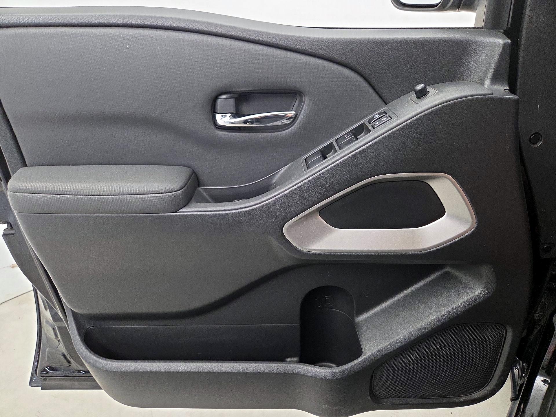 Thumbnail: 2022 Nissan Frontier - 12