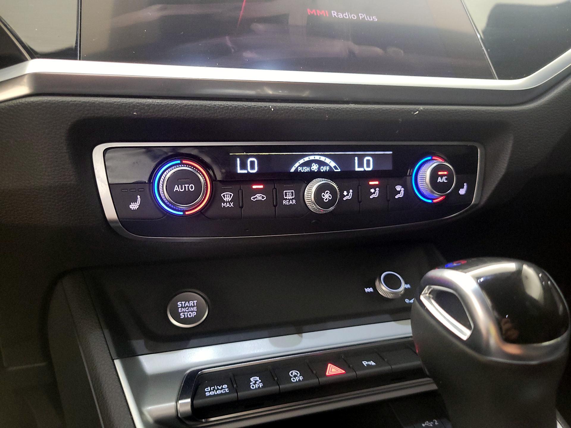 Thumbnail: 2020 Audi Q3 - 16