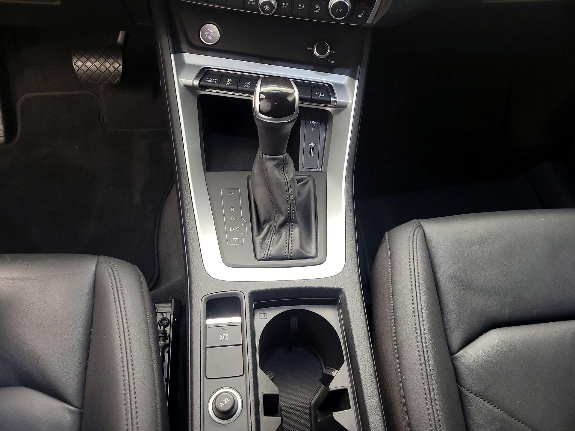 Thumbnail: 2020 Audi Q3 - 17