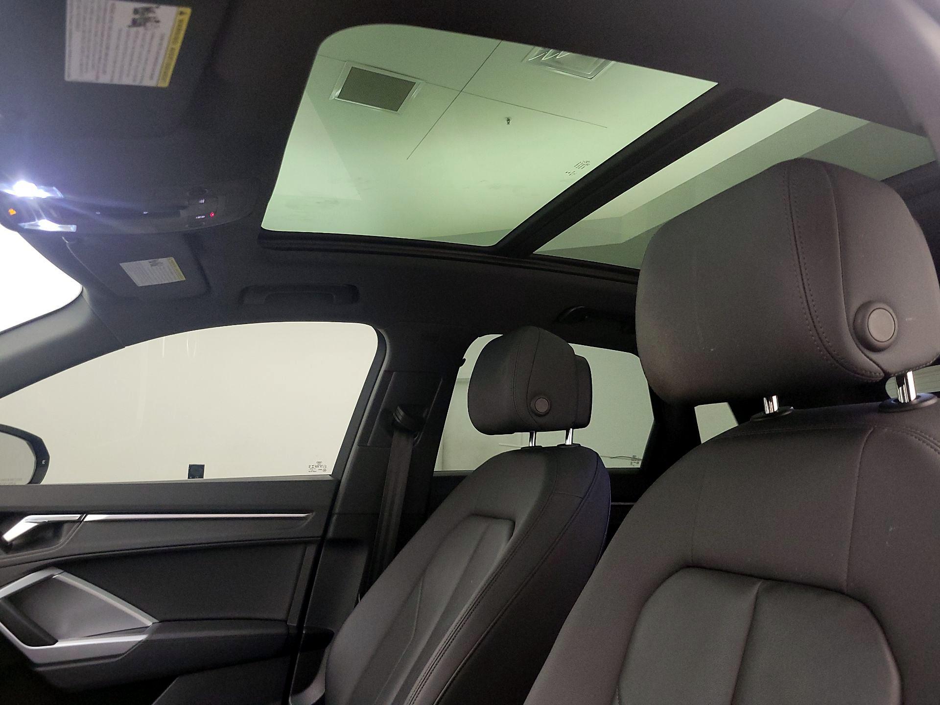 Thumbnail: 2020 Audi Q3 - 19