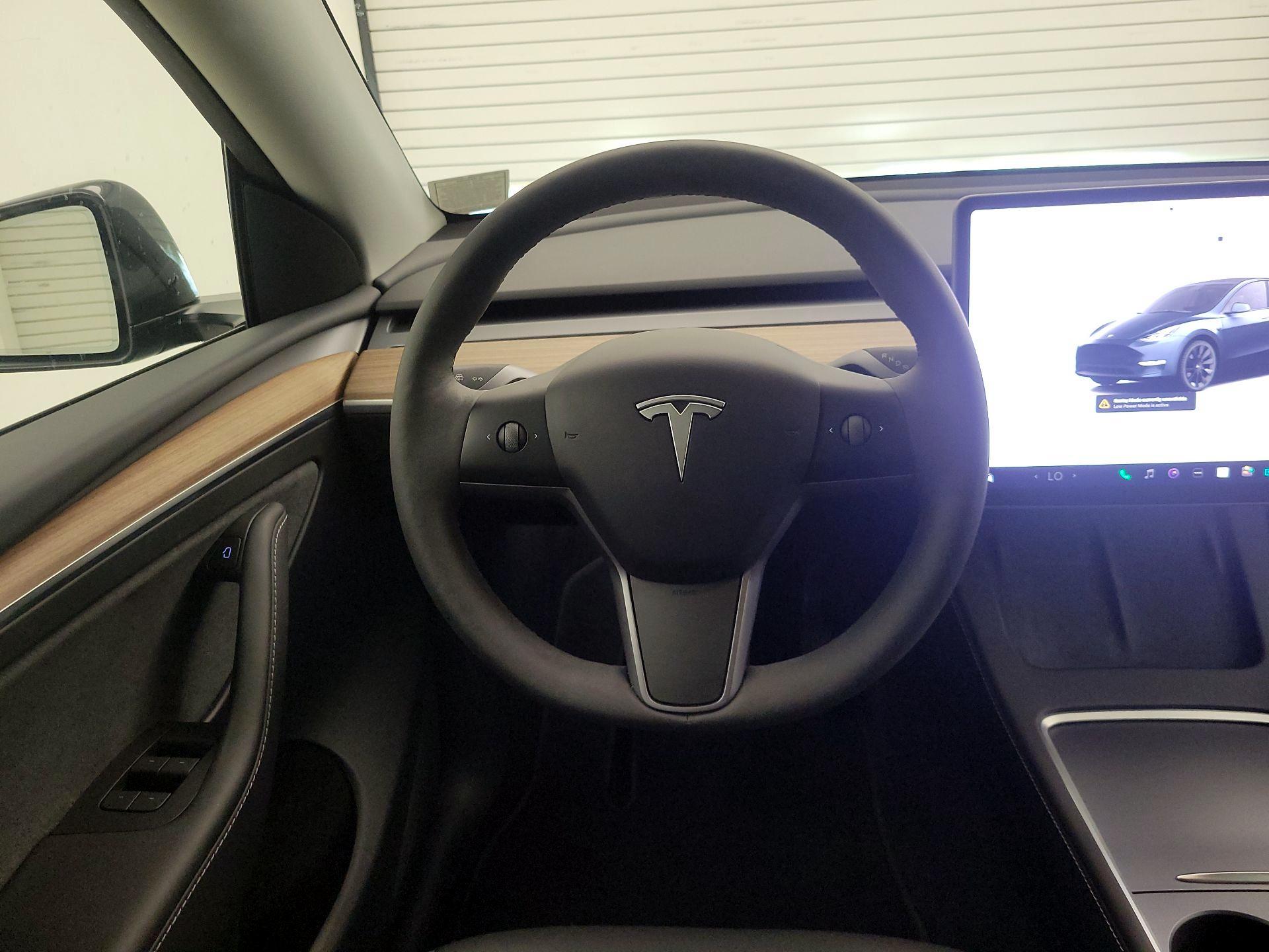 Thumbnail: 2024 Tesla Model Y - 10