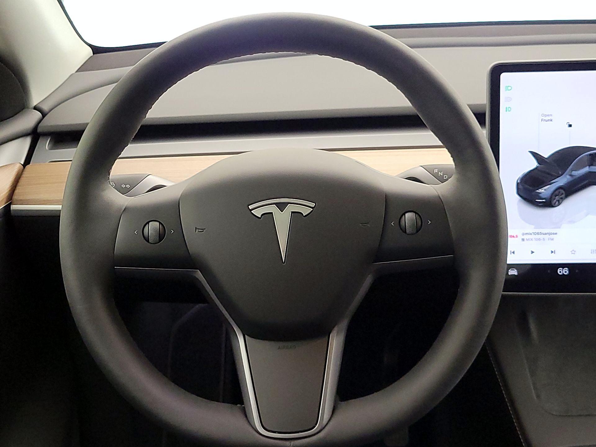 Thumbnail: 2025 Tesla Model Y - 10