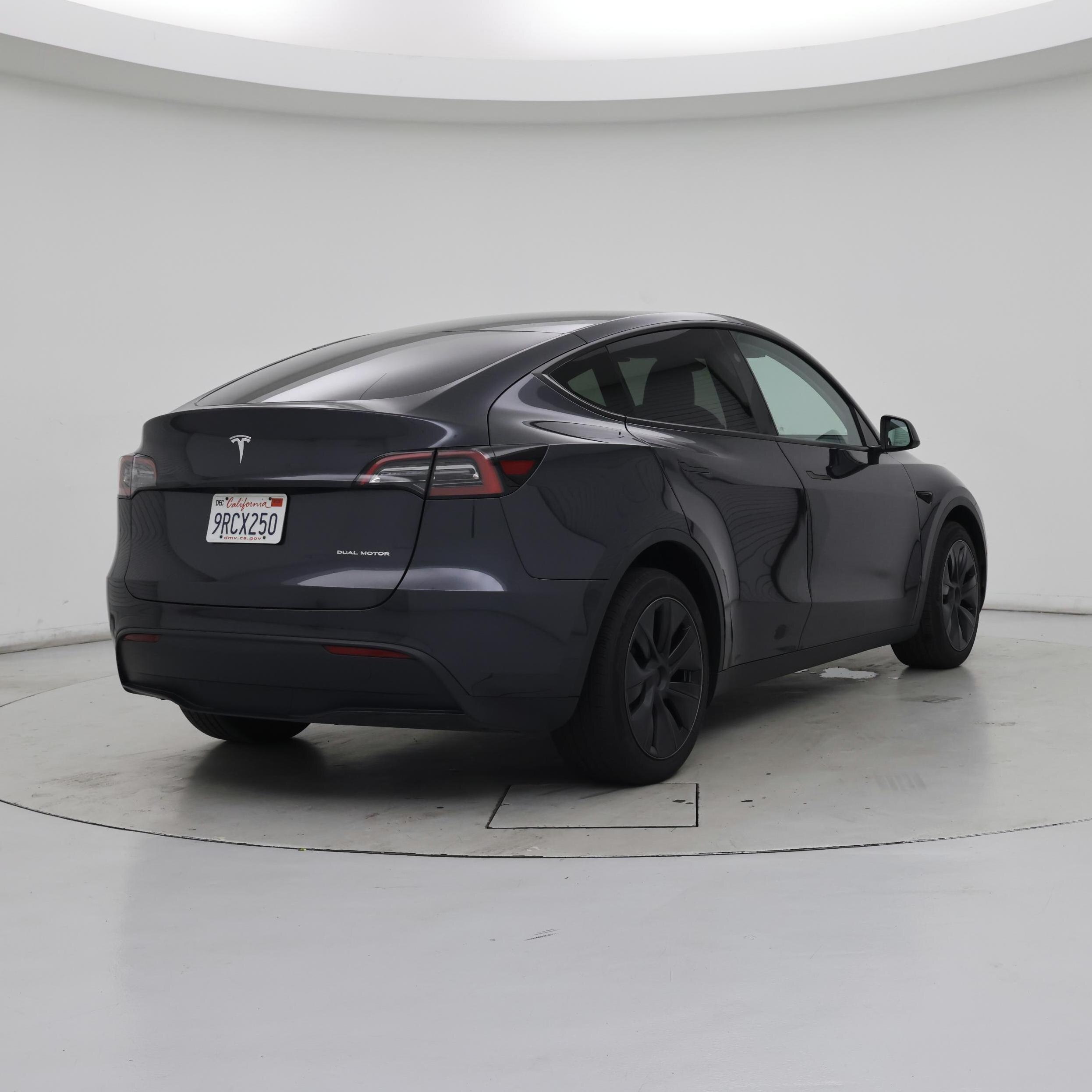 Thumbnail: 2025 Tesla Model Y - 8