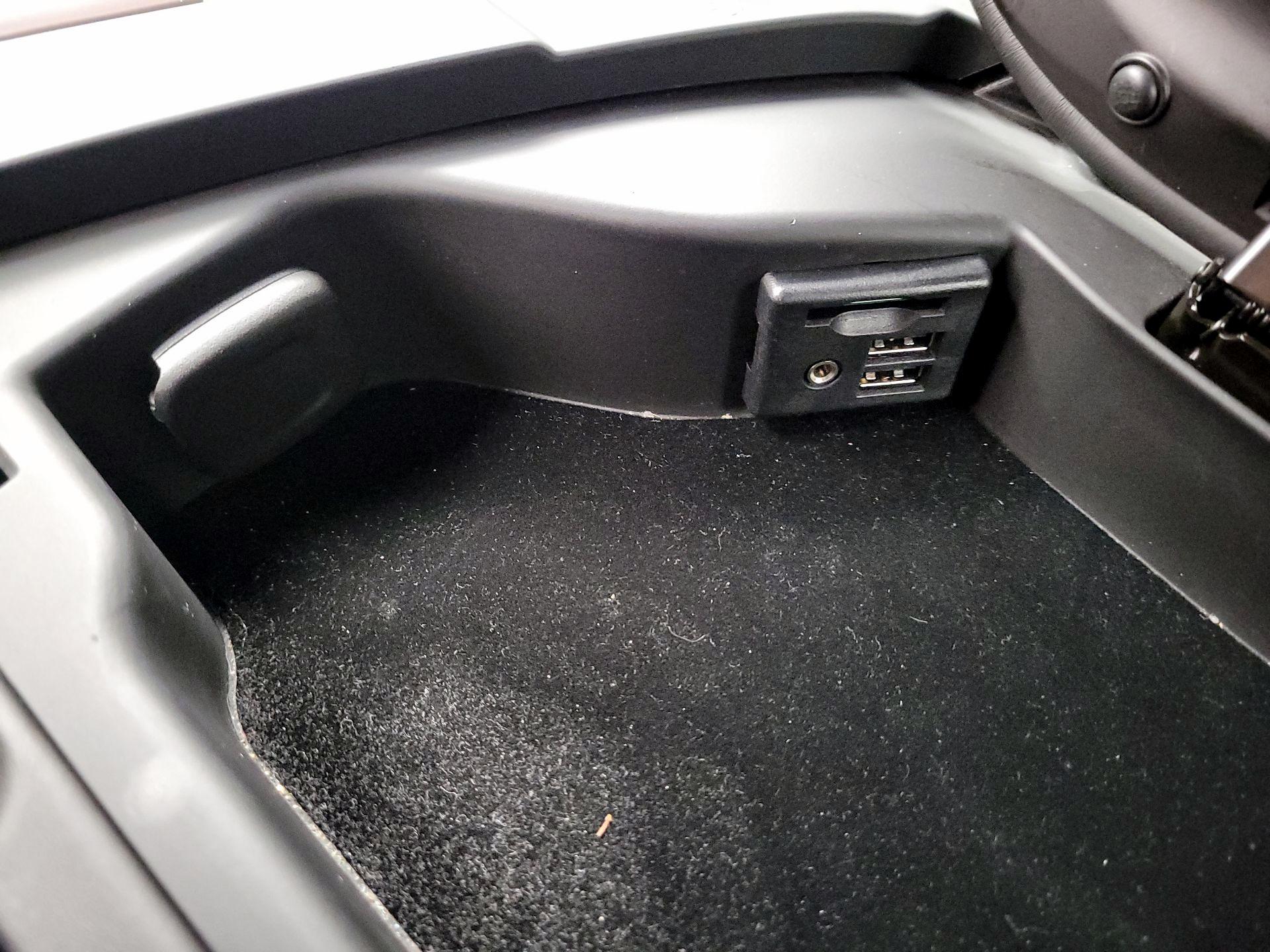 Thumbnail: 2015 Chevrolet Corvette - 19