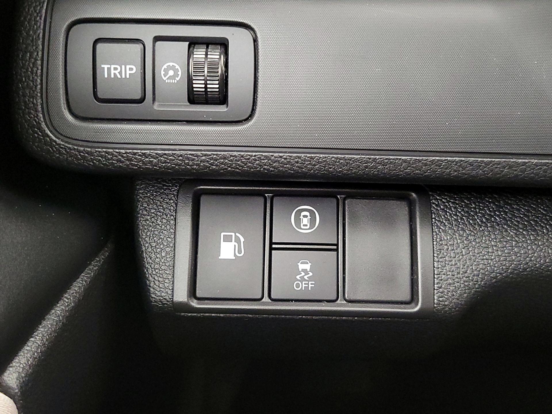 Thumbnail: 2021 Honda Insight - 13