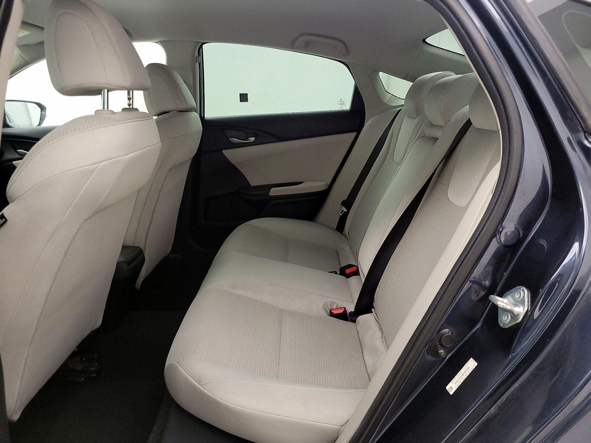 Thumbnail: 2021 Honda Insight - 19