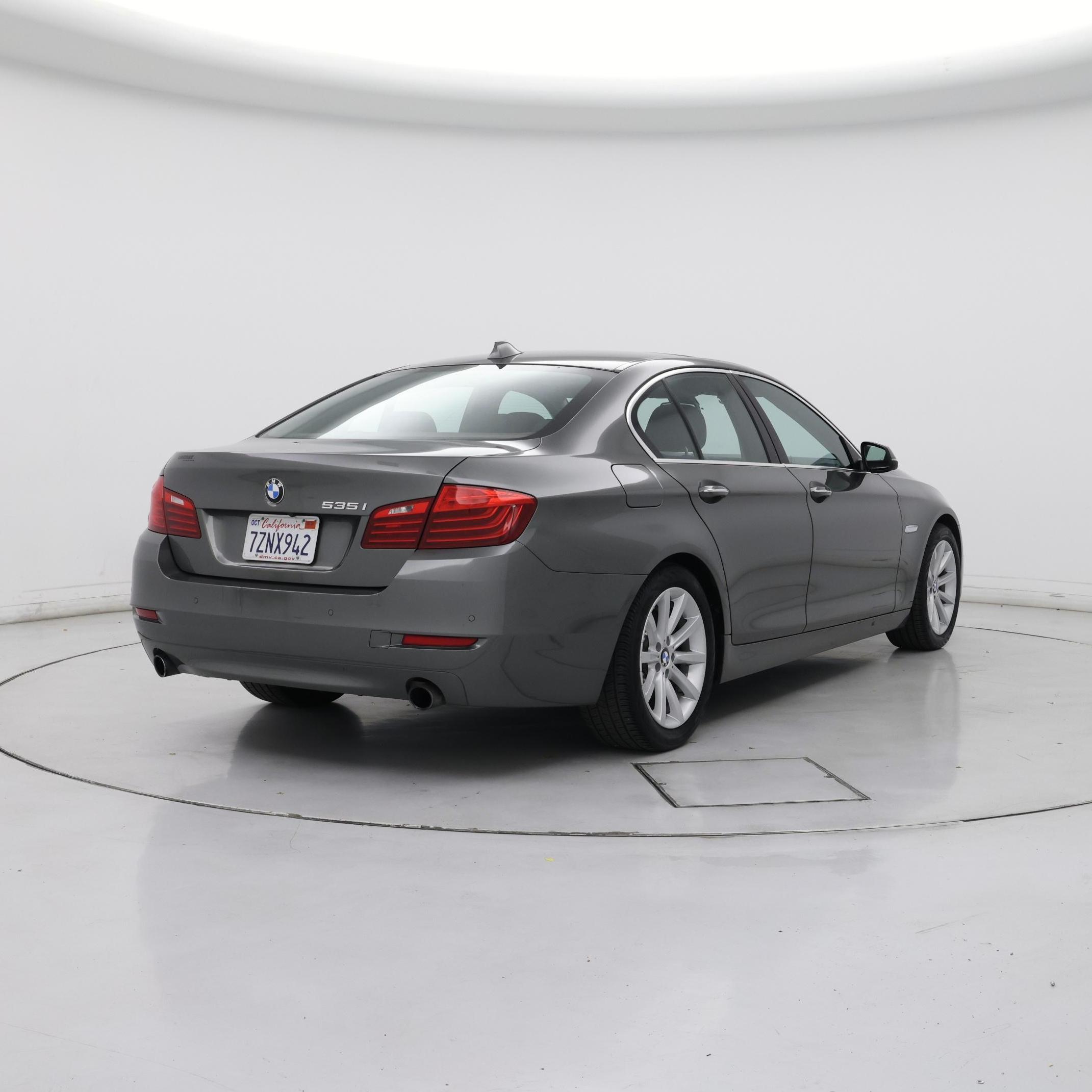 Thumbnail: 2014 BMW 5 Series - 8