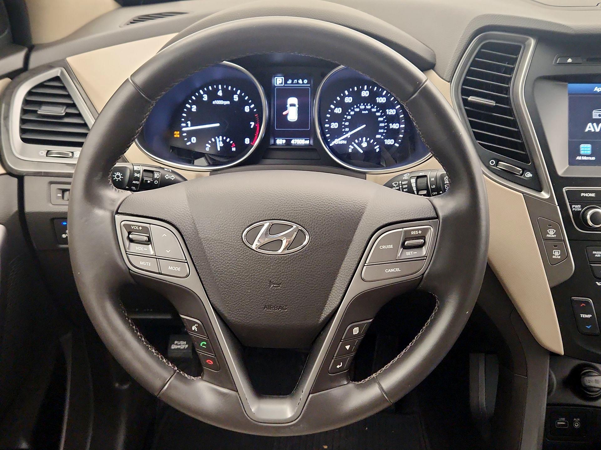 Thumbnail: 2017 Hyundai Santa Fe - 10