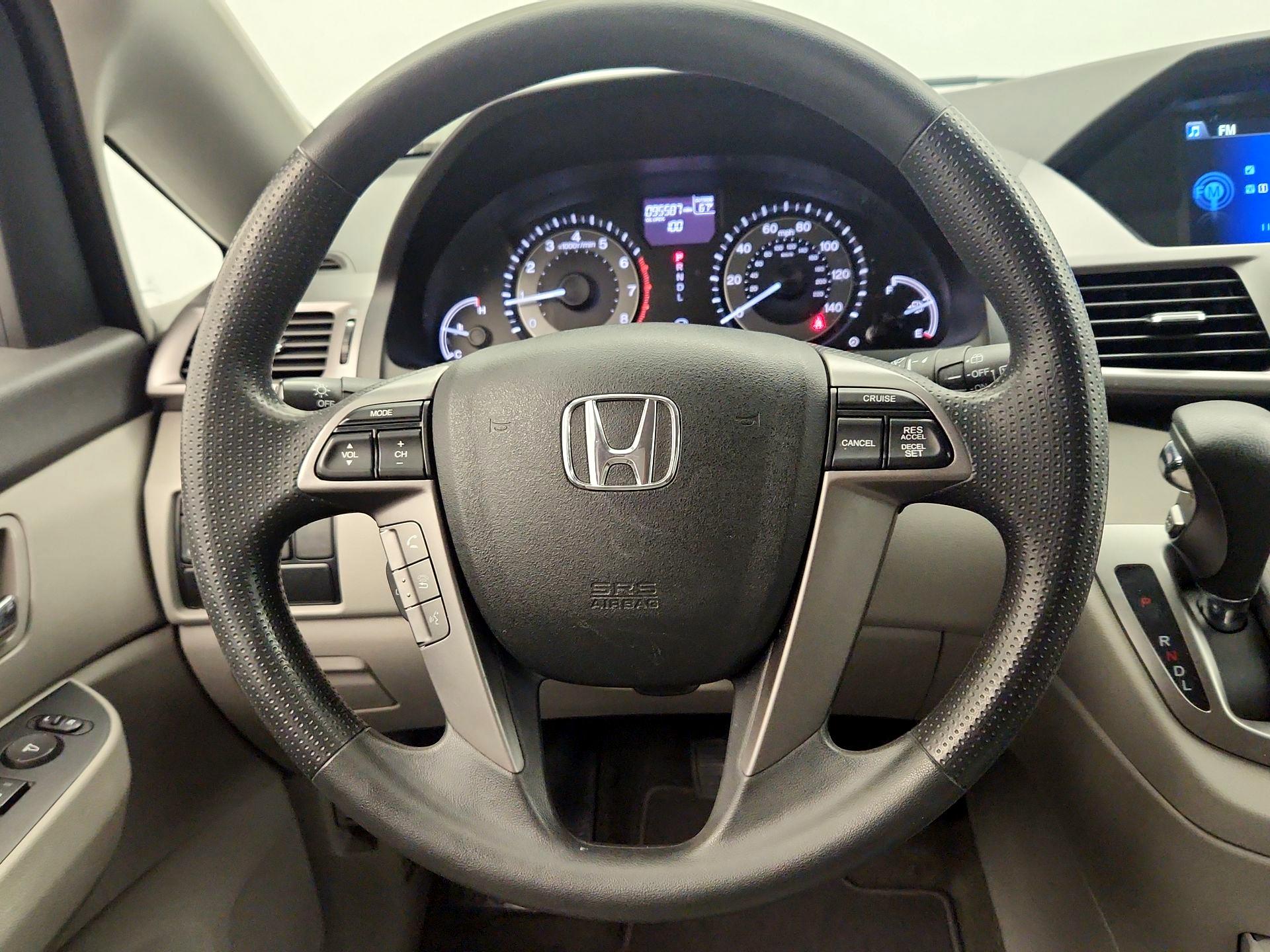 Thumbnail: 2015 Honda Odyssey - 10