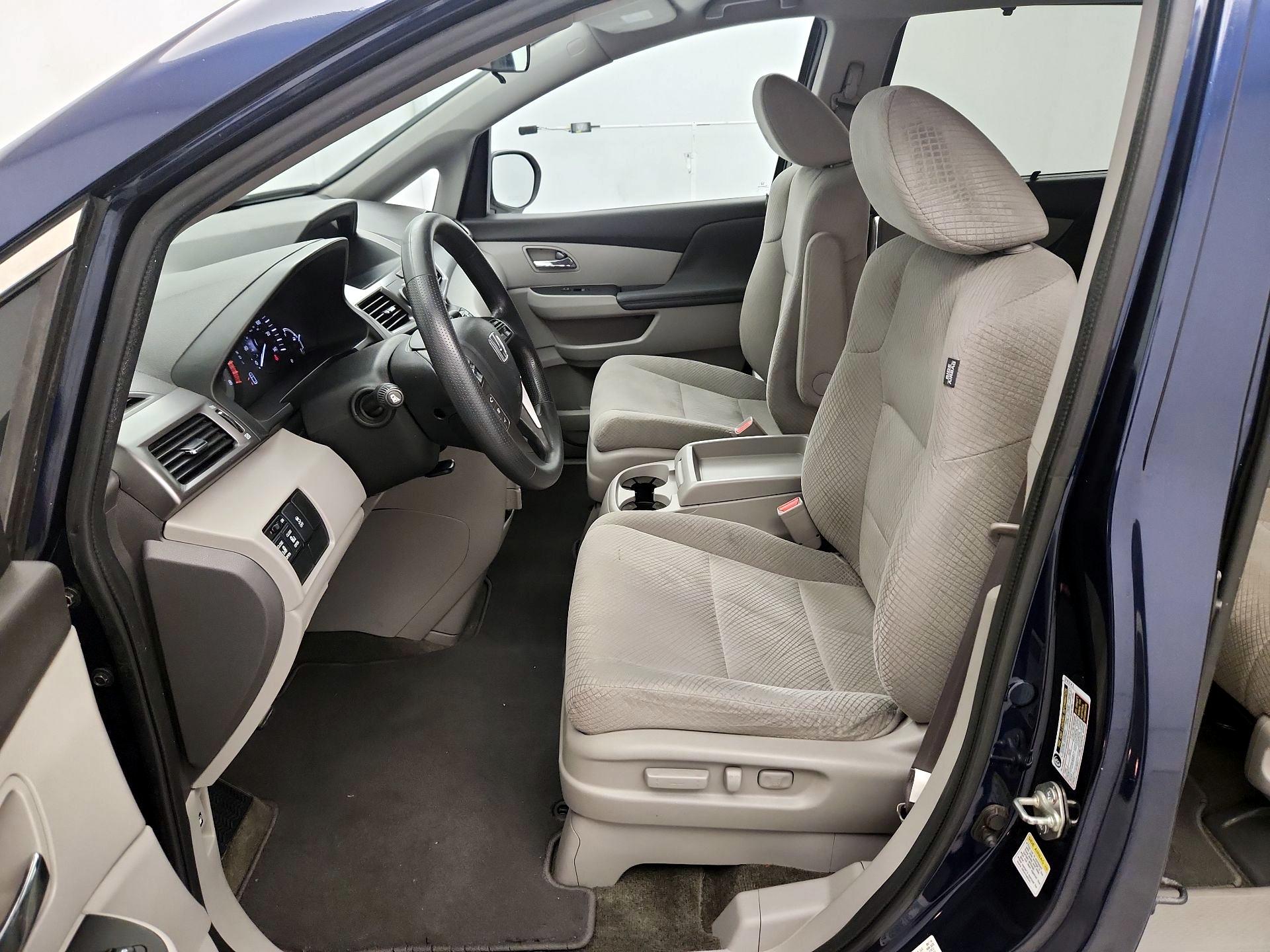 Thumbnail: 2015 Honda Odyssey - 11