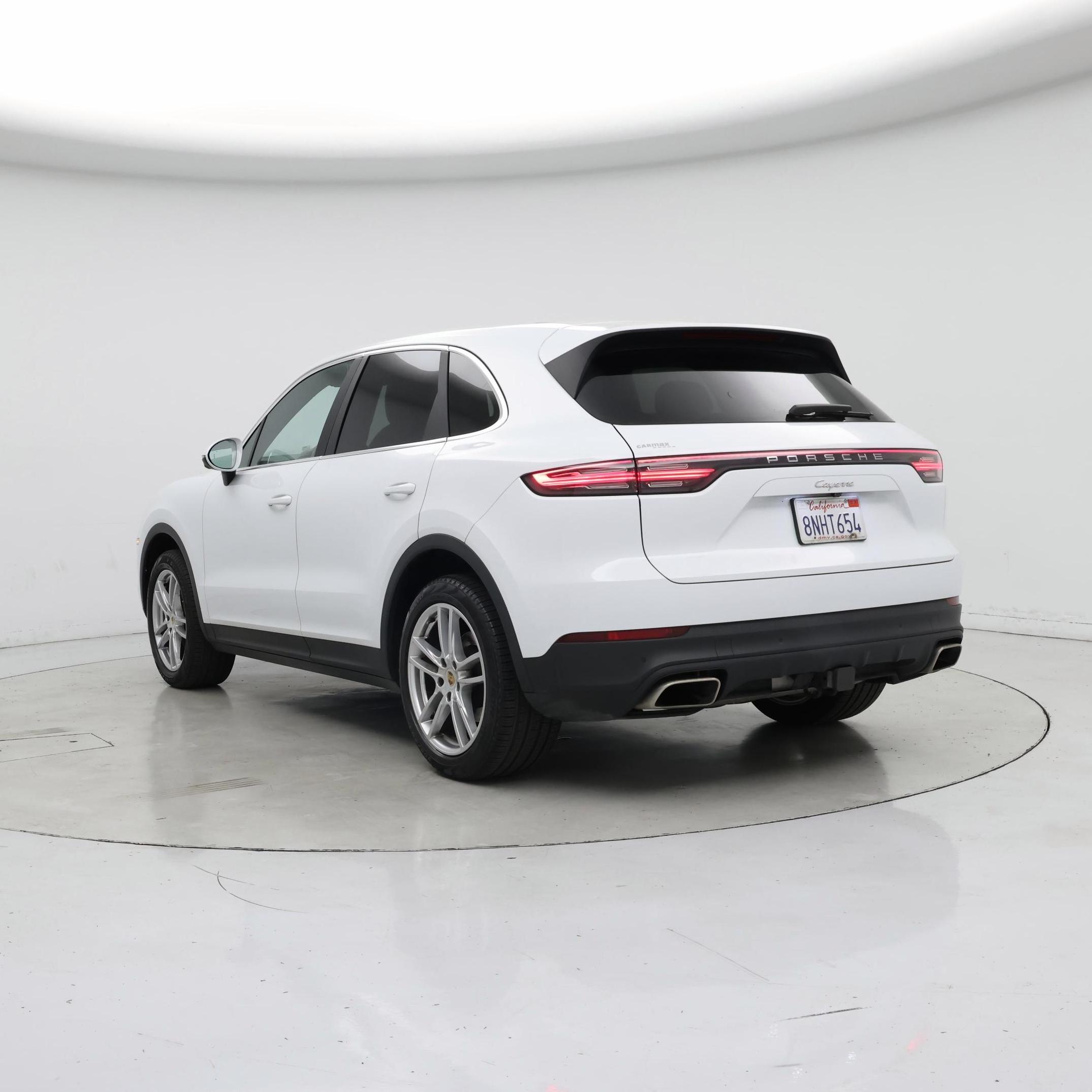 Thumbnail: 2019 Porsche Cayenne - 2